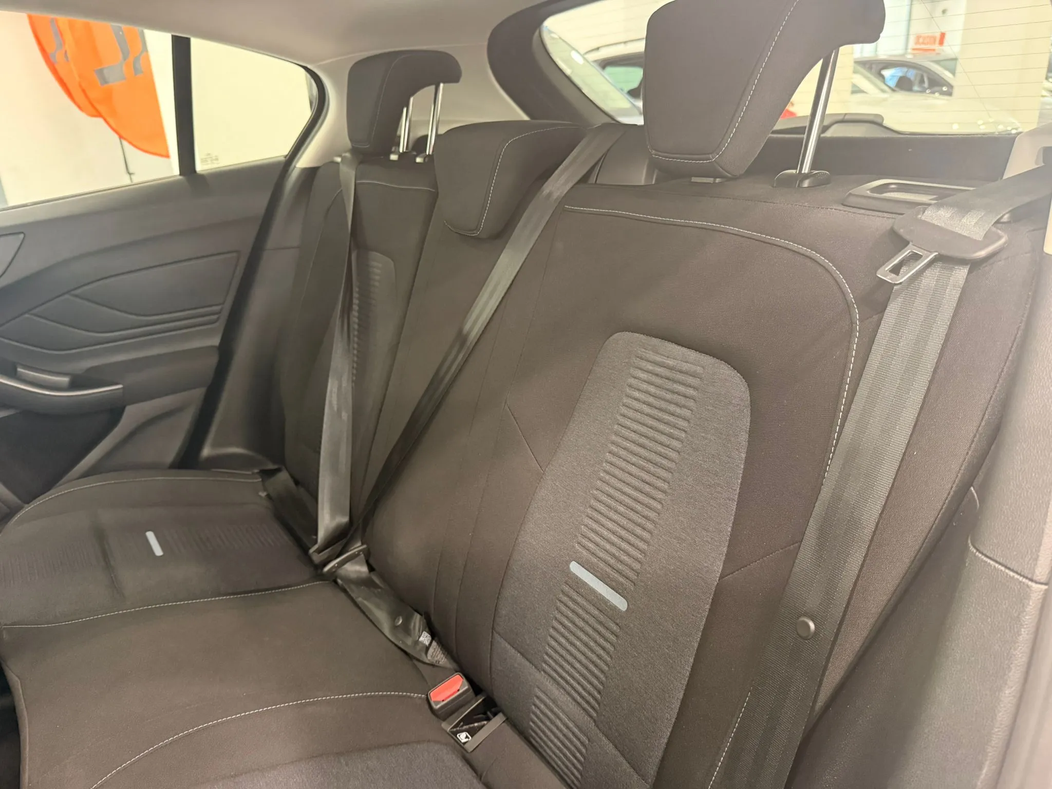 Ford Focus 1.0 EcoBoost MHEV Active - foto 5