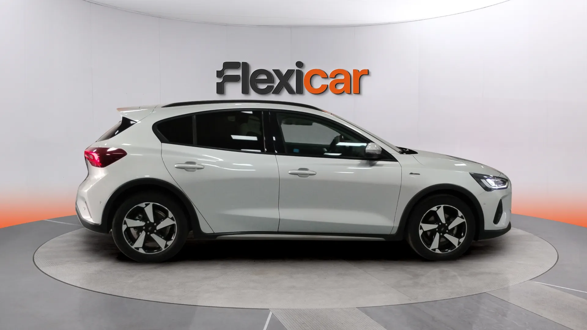 Ford Focus 1.0 EcoBoost MHEV ST-Line - foto 4