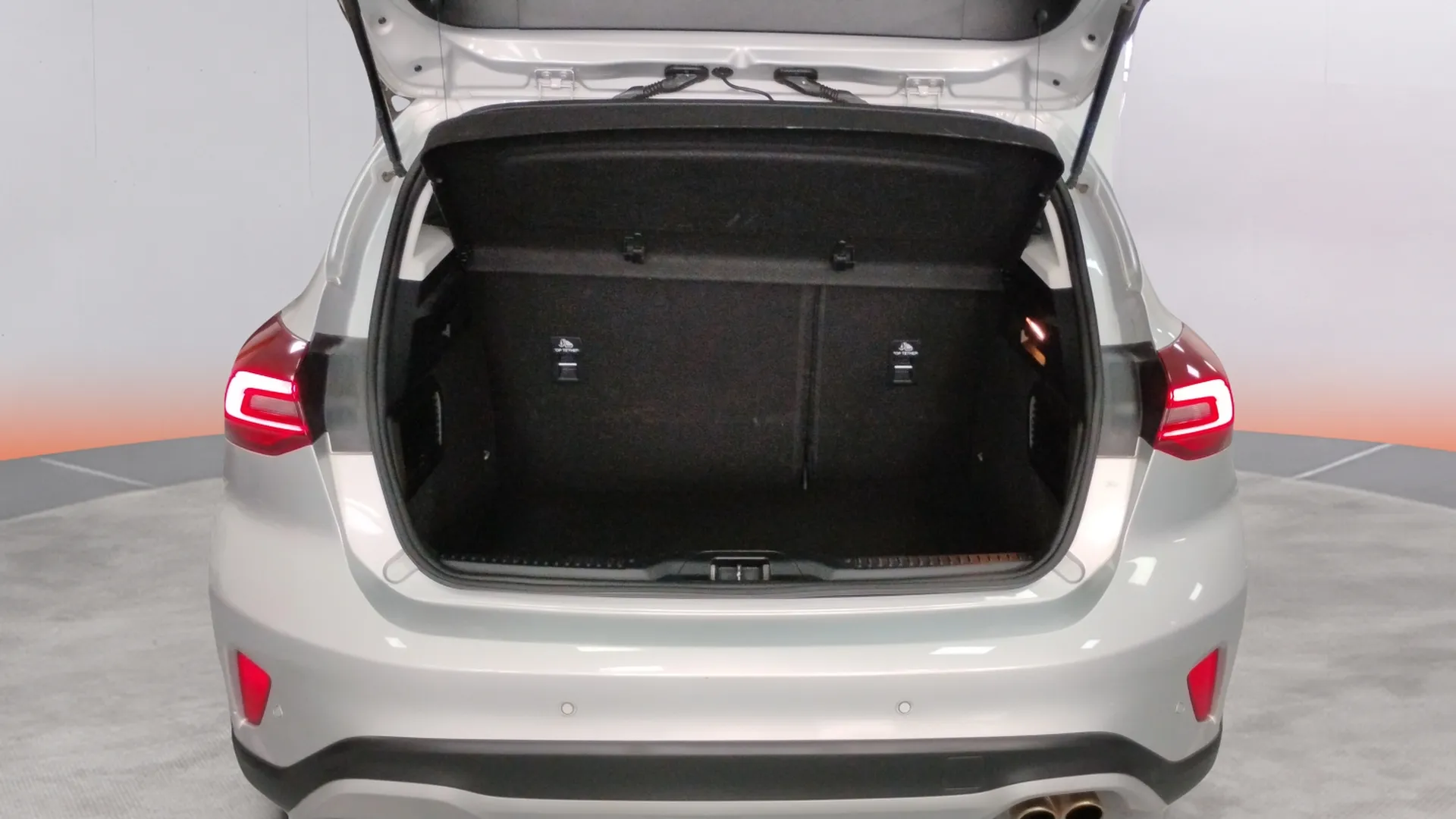 Ford Focus 1.0 EcoBoost MHEV ST-Line - foto 15