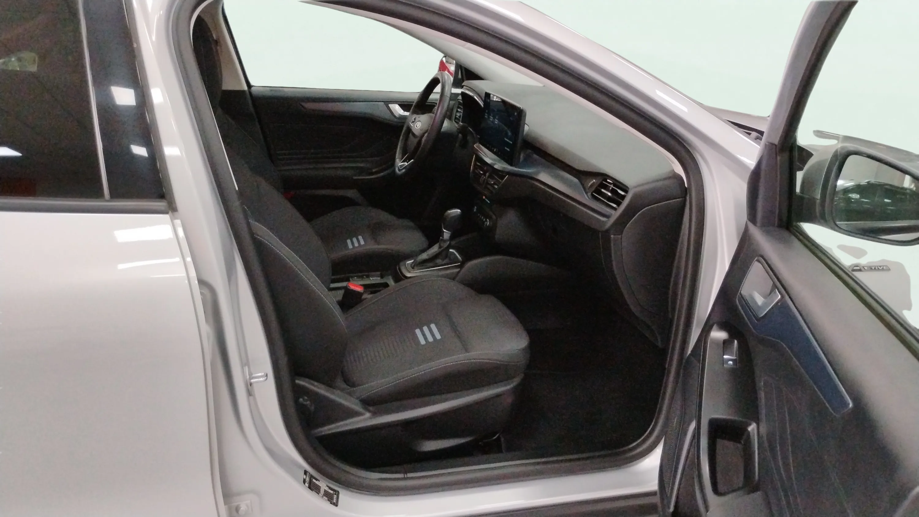 Ford Focus 1.0 EcoBoost MHEV ST-Line - foto 12