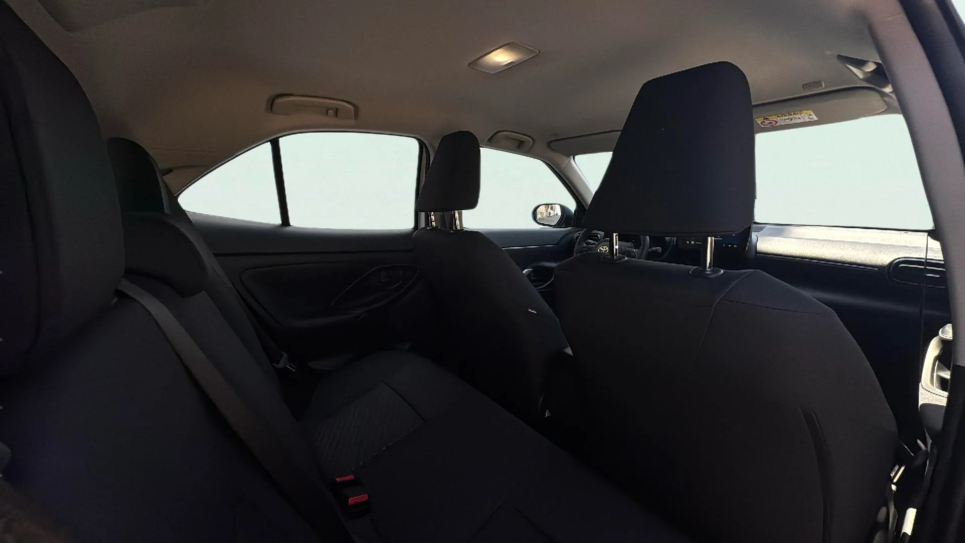 Toyota Yaris Cross 1.5 130H Active - foto 24