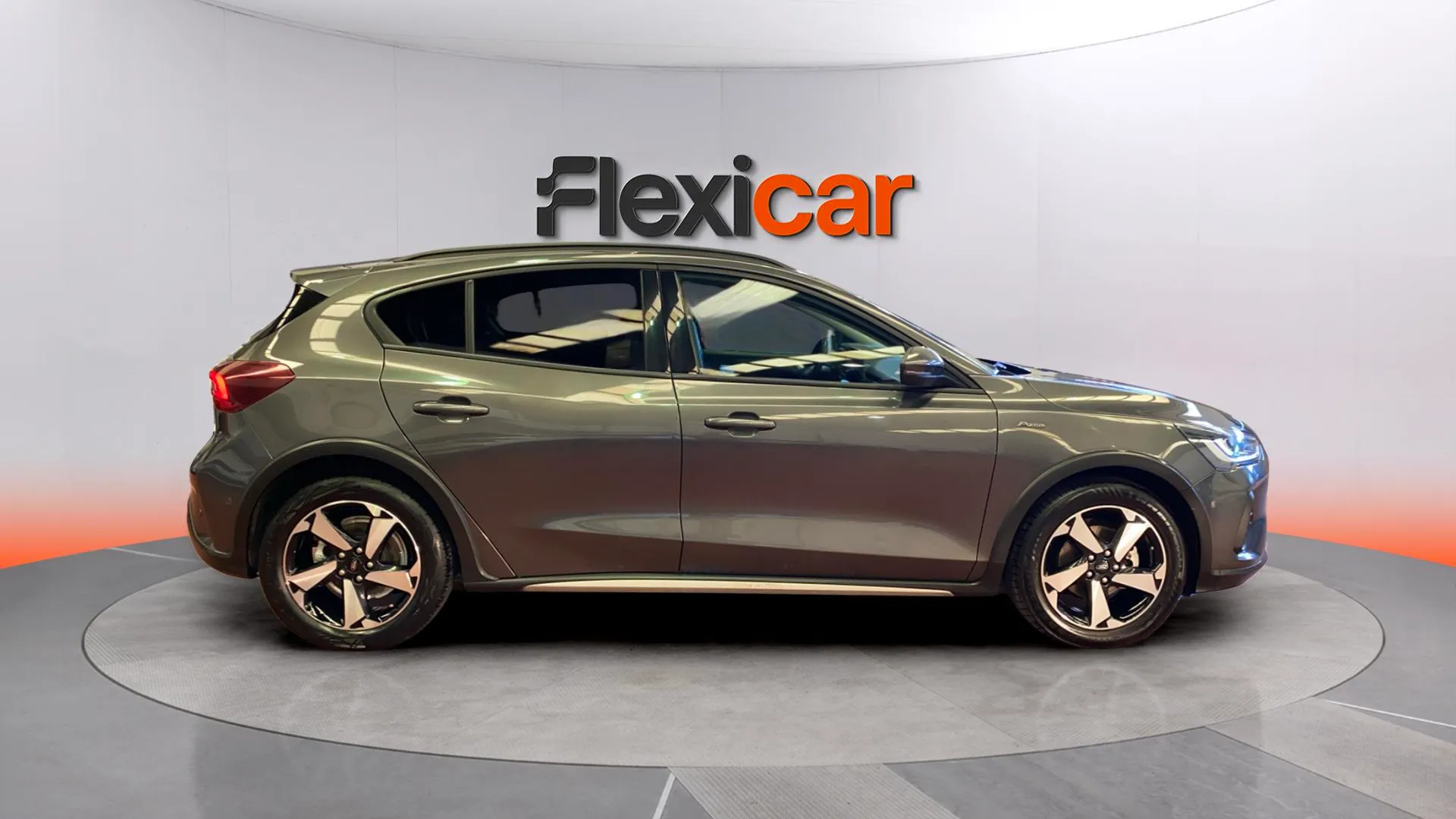 Ford Focus 1.0 EcoBoost MHEV ST-Line - foto 8