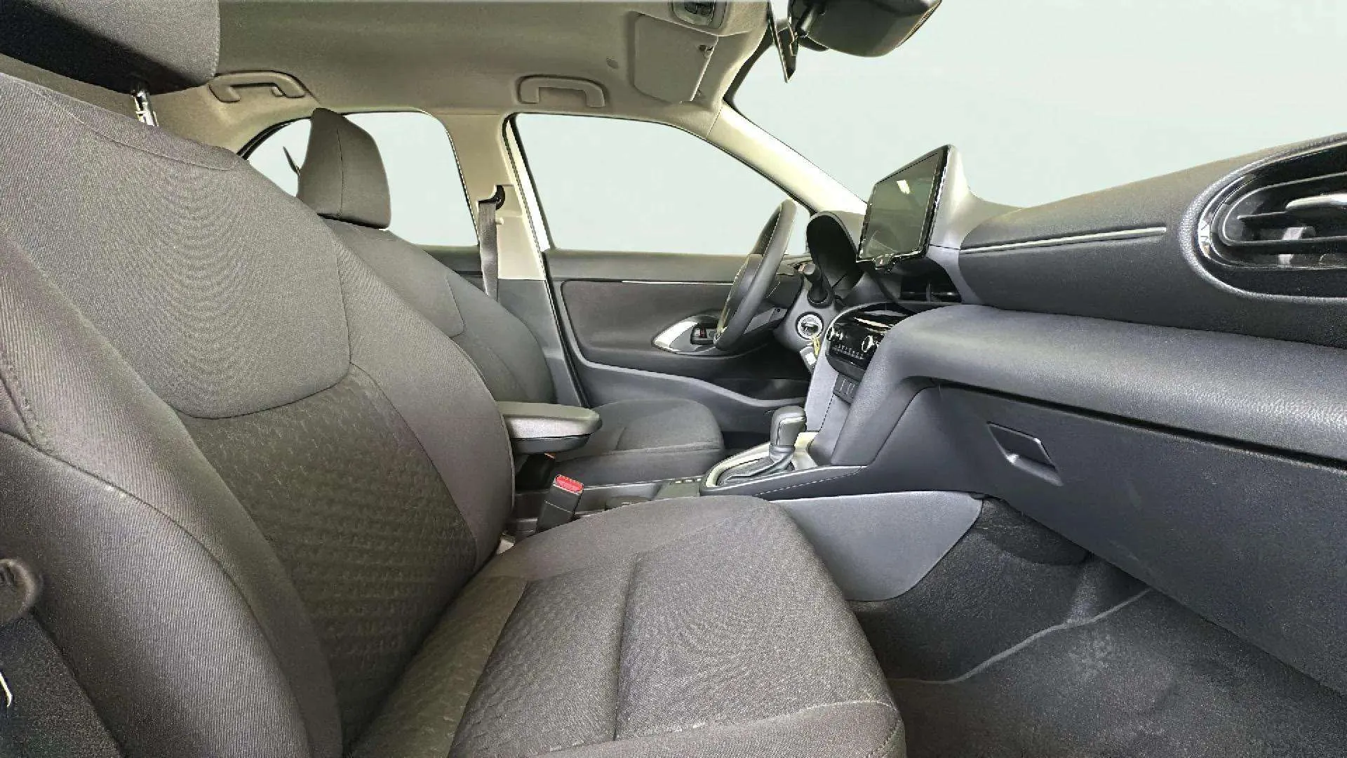 Toyota Yaris Cross 1.5 130H Active - foto 12