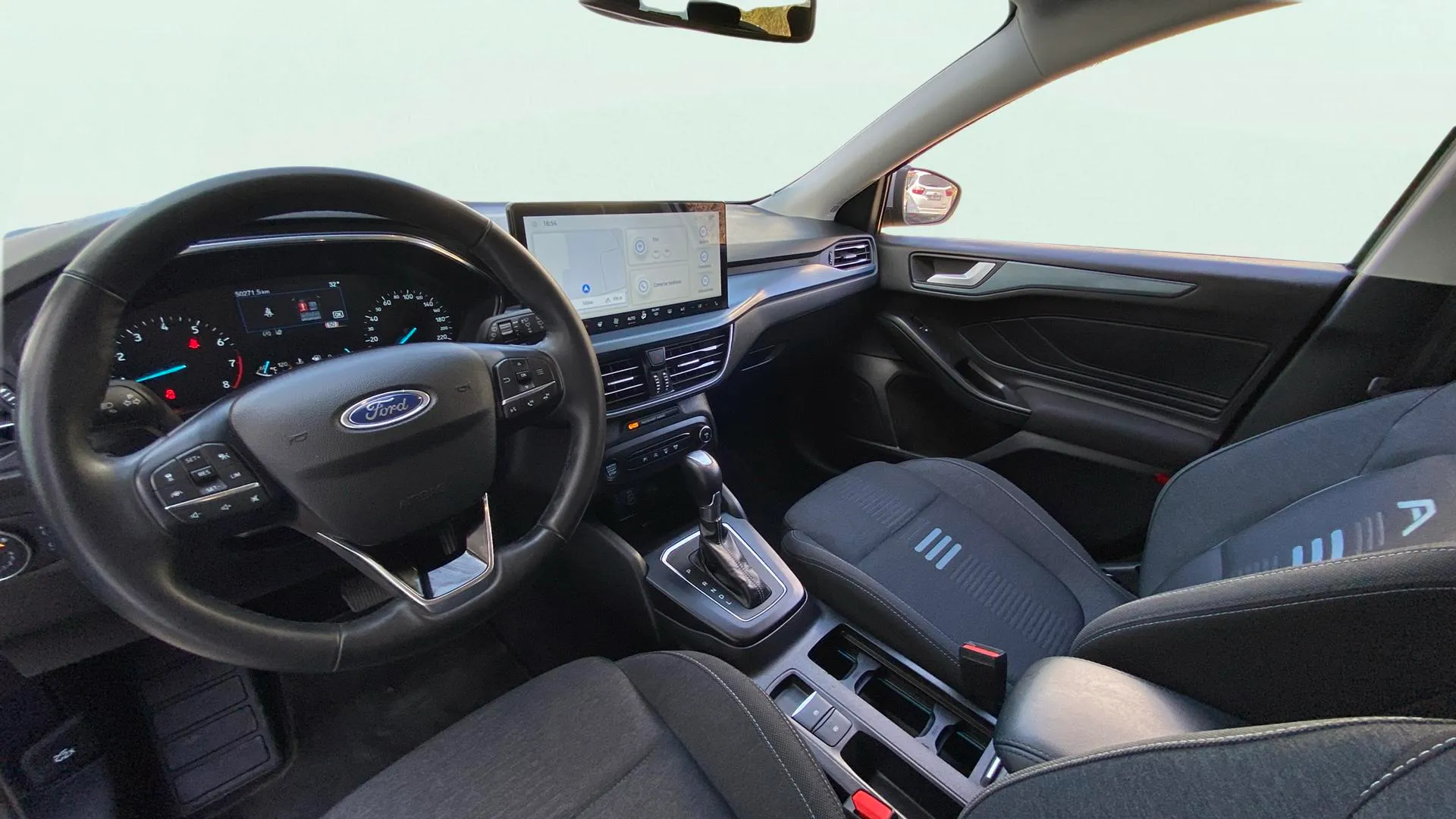 Ford Focus 1.0 EcoBoost MHEV ST-Line - foto 12