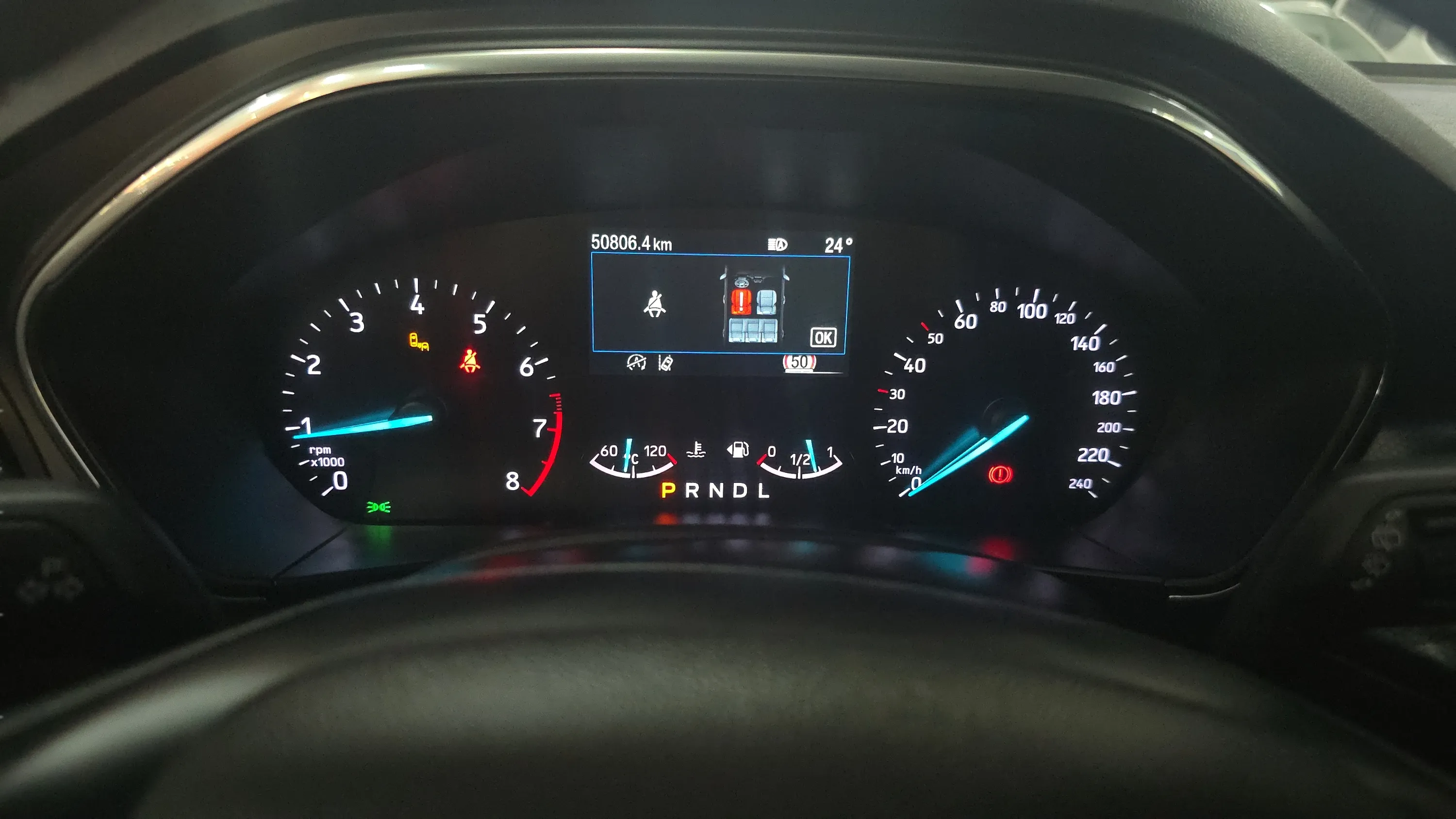 Ford Focus 1.0 EcoBoost MHEV Active - foto 12