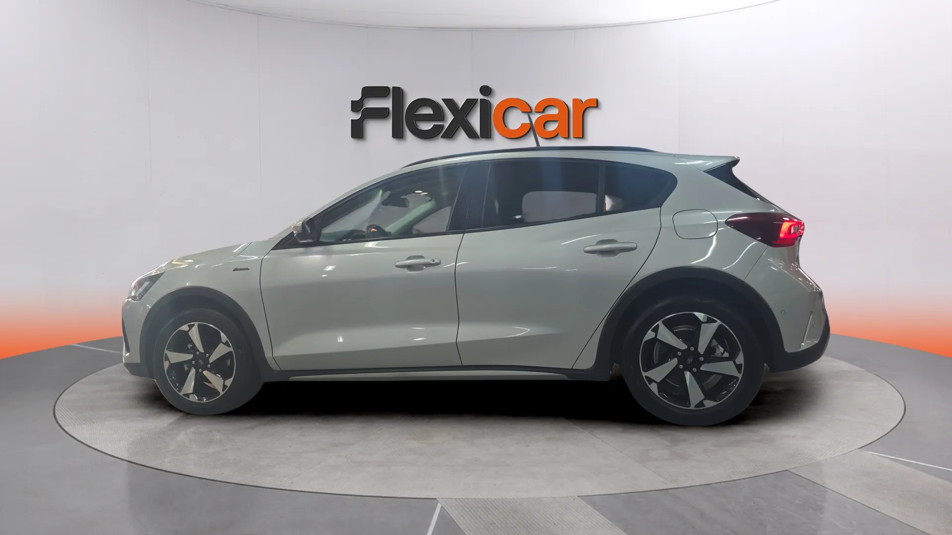 Ford Focus 1.0 EcoBoost MHEV Active - foto 4