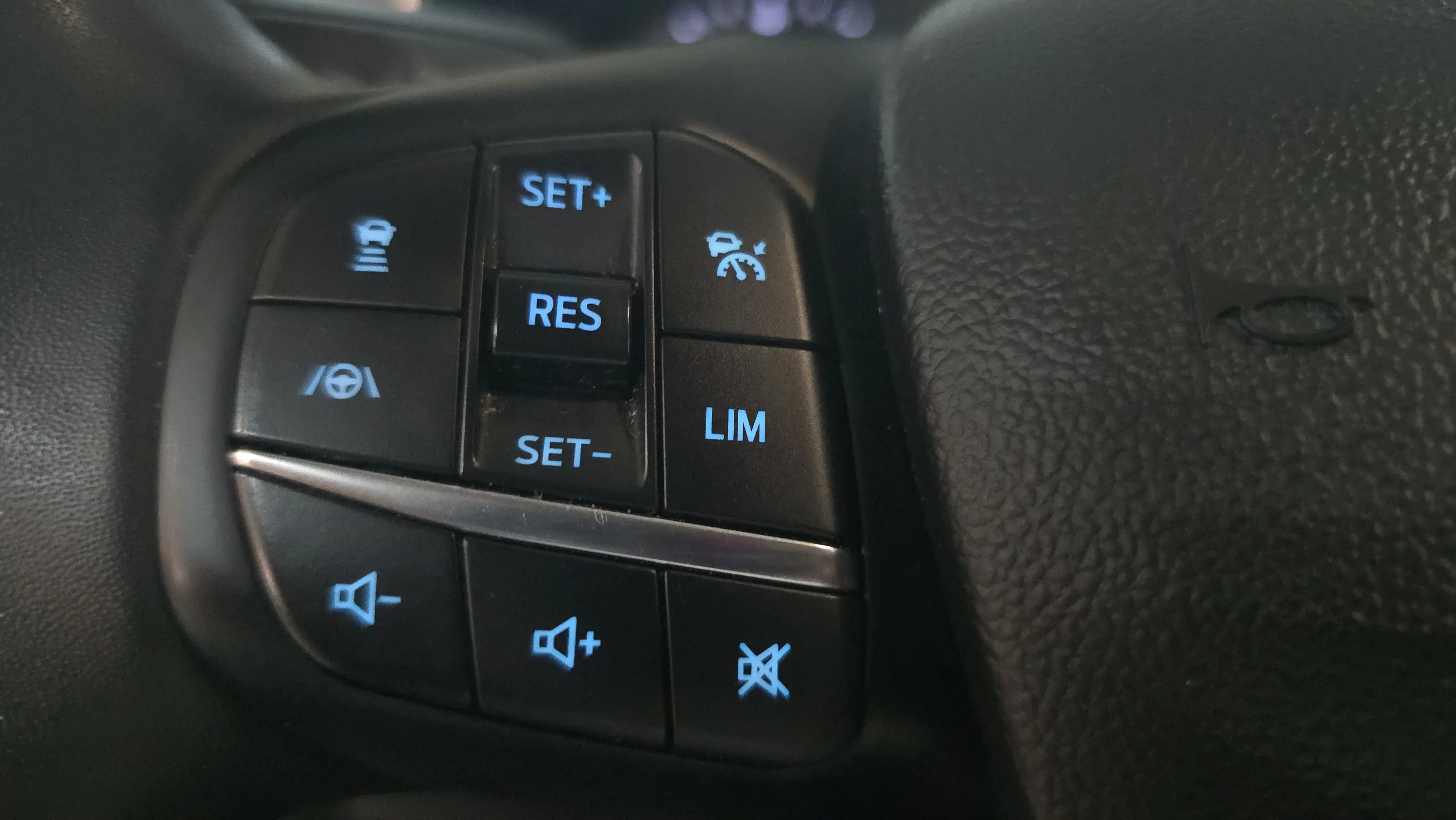 Ford Focus 1.0 EcoBoost MHEV Active - foto 26