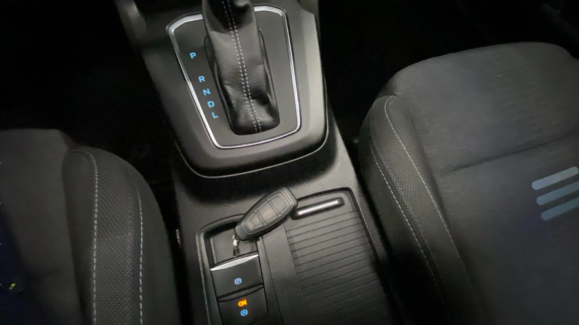 Ford Focus 1.0 EcoBoost MHEV ST-Line - foto 16