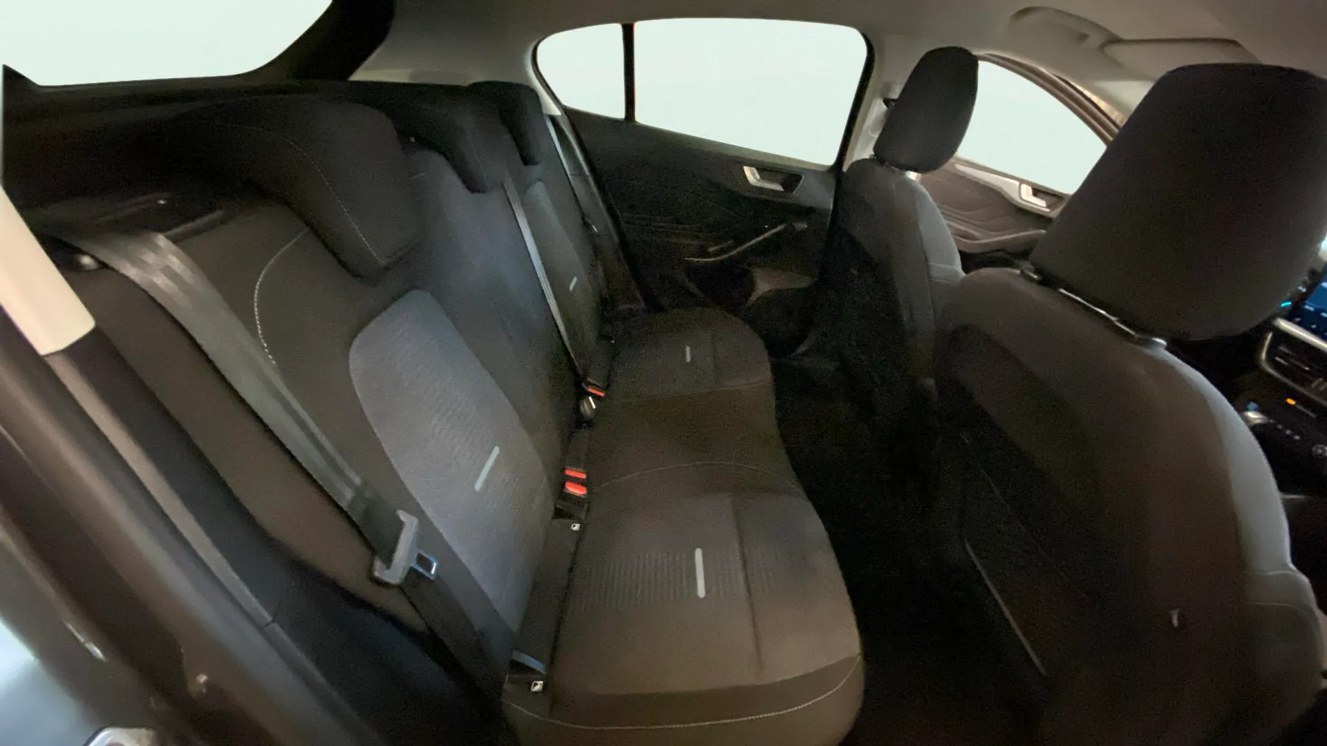Ford Focus 1.0 EcoBoost MHEV ST-Line - foto 12