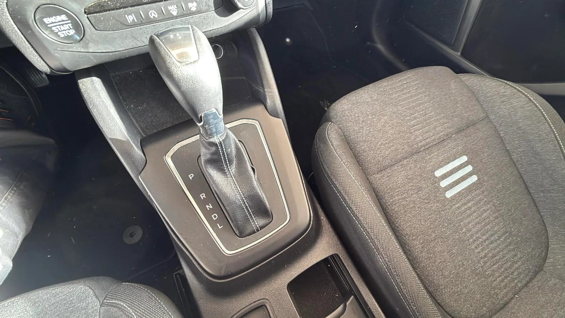 Ford Focus 1.0 EcoBoost MHEV Active - foto 21