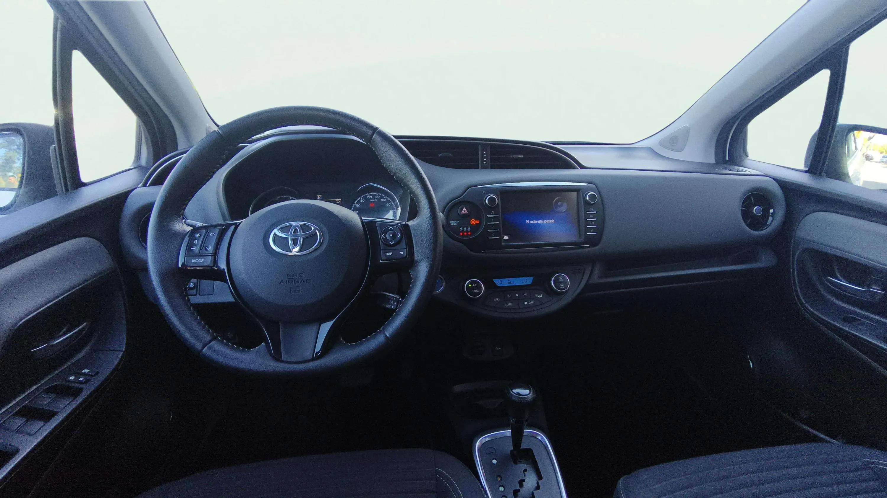 Toyota Yaris 1.5 100H Feel 20 Aniversario - foto 24