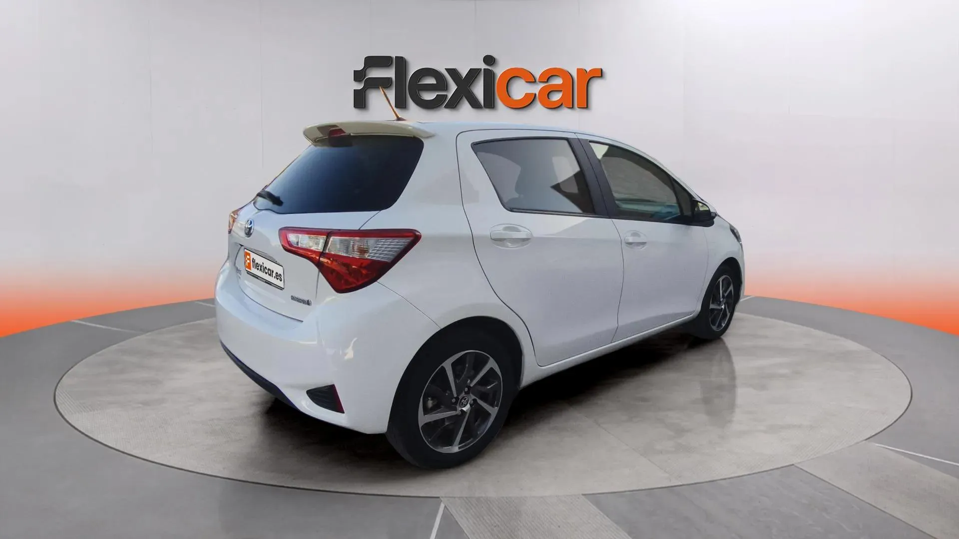 Toyota Yaris 1.5 100H Feel 20 Aniversario - foto 8