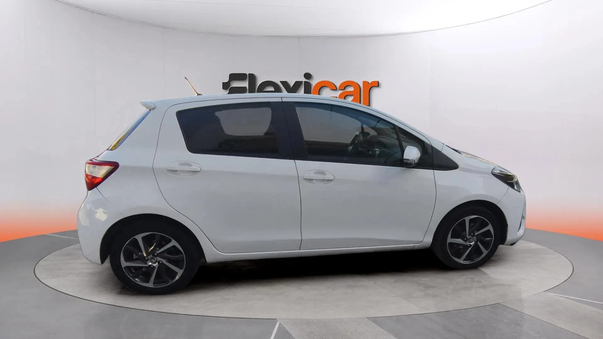 Toyota Yaris 1.5 100H Feel 20 Aniversario - foto 9