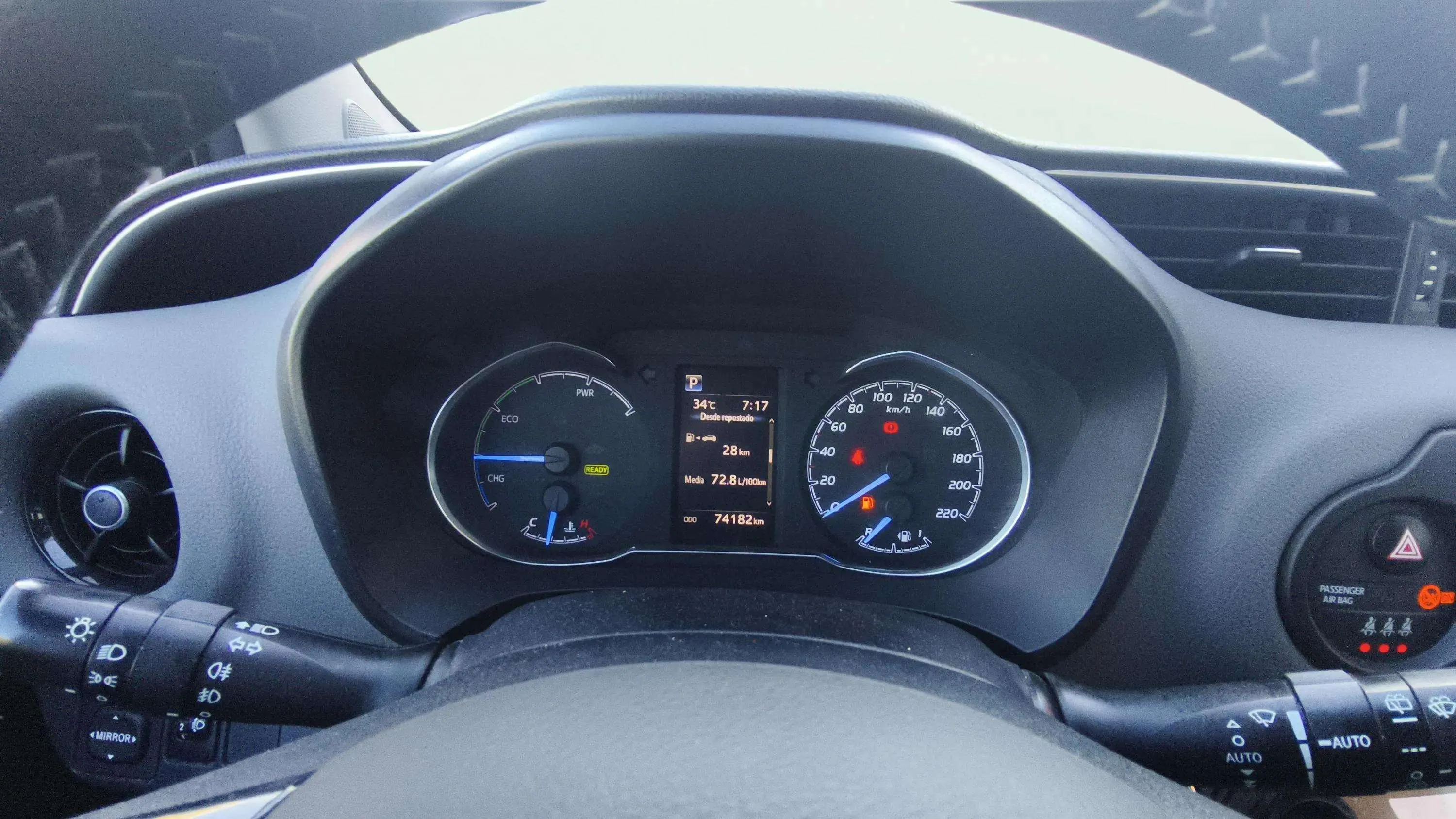Toyota Yaris 1.5 100H Feel 20 Aniversario - foto 25