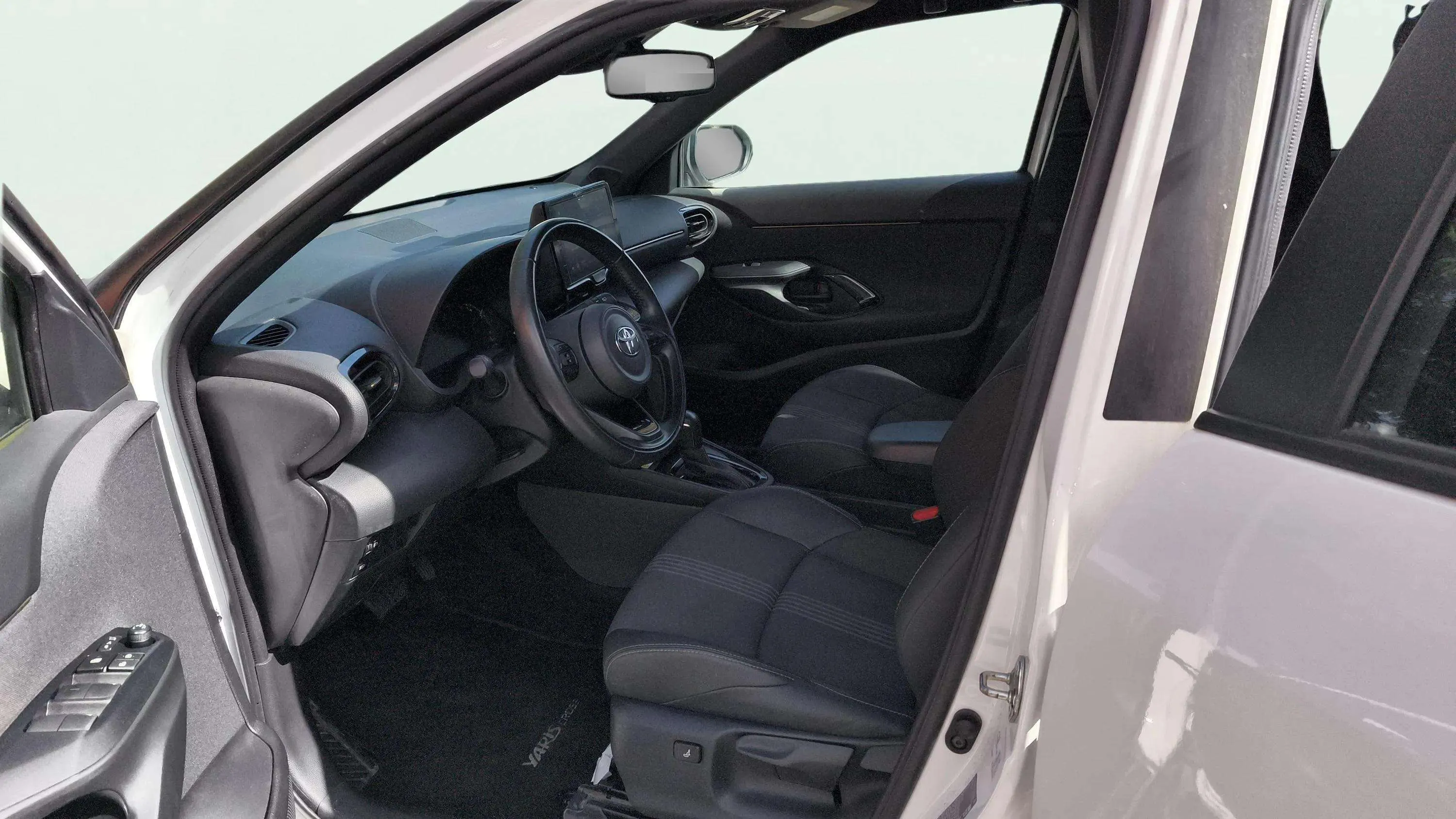 Toyota Yaris Cross 1.5 120H Adventure - foto 25