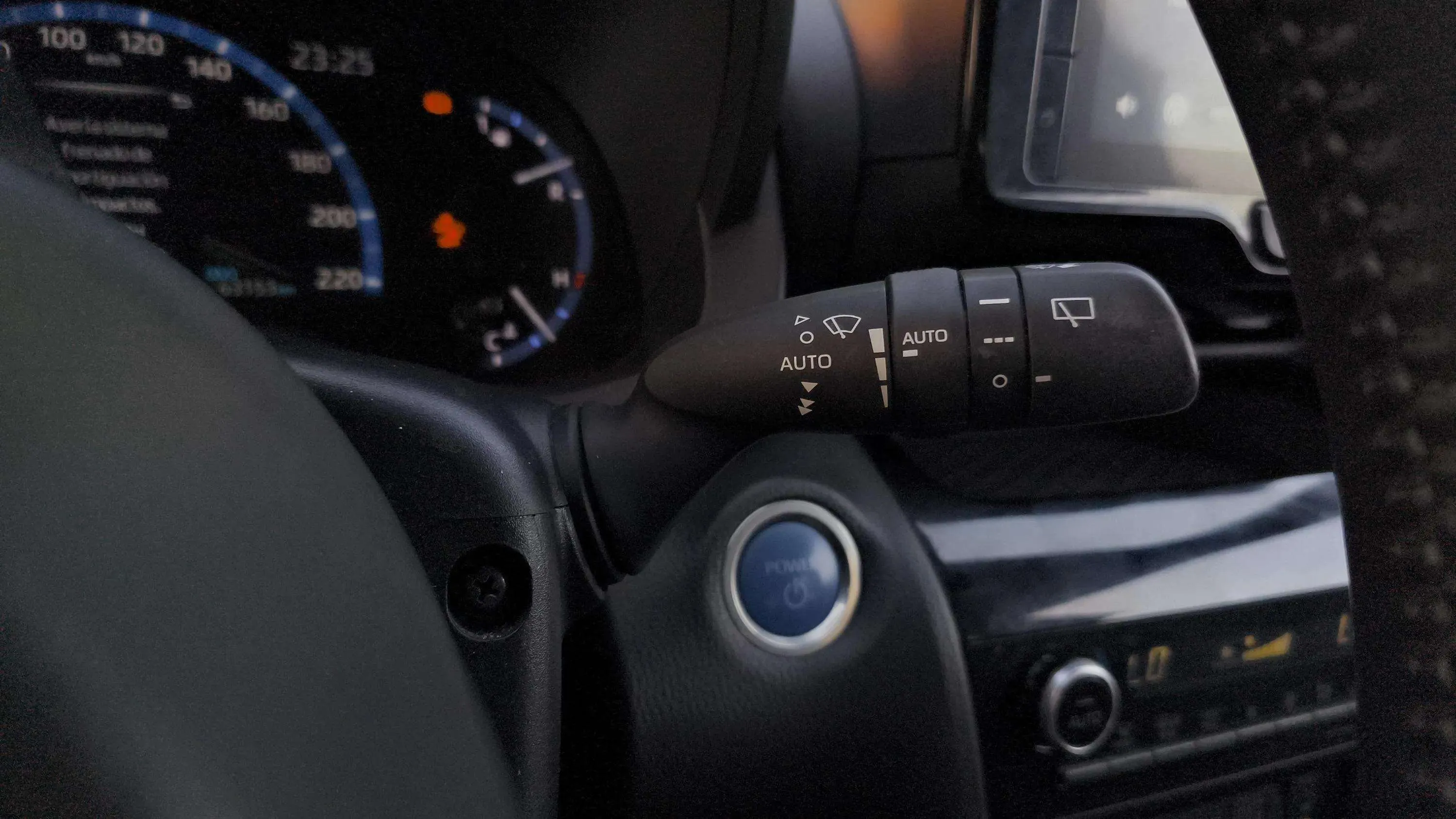Toyota Yaris Cross 1.5 120H Adventure - foto 18