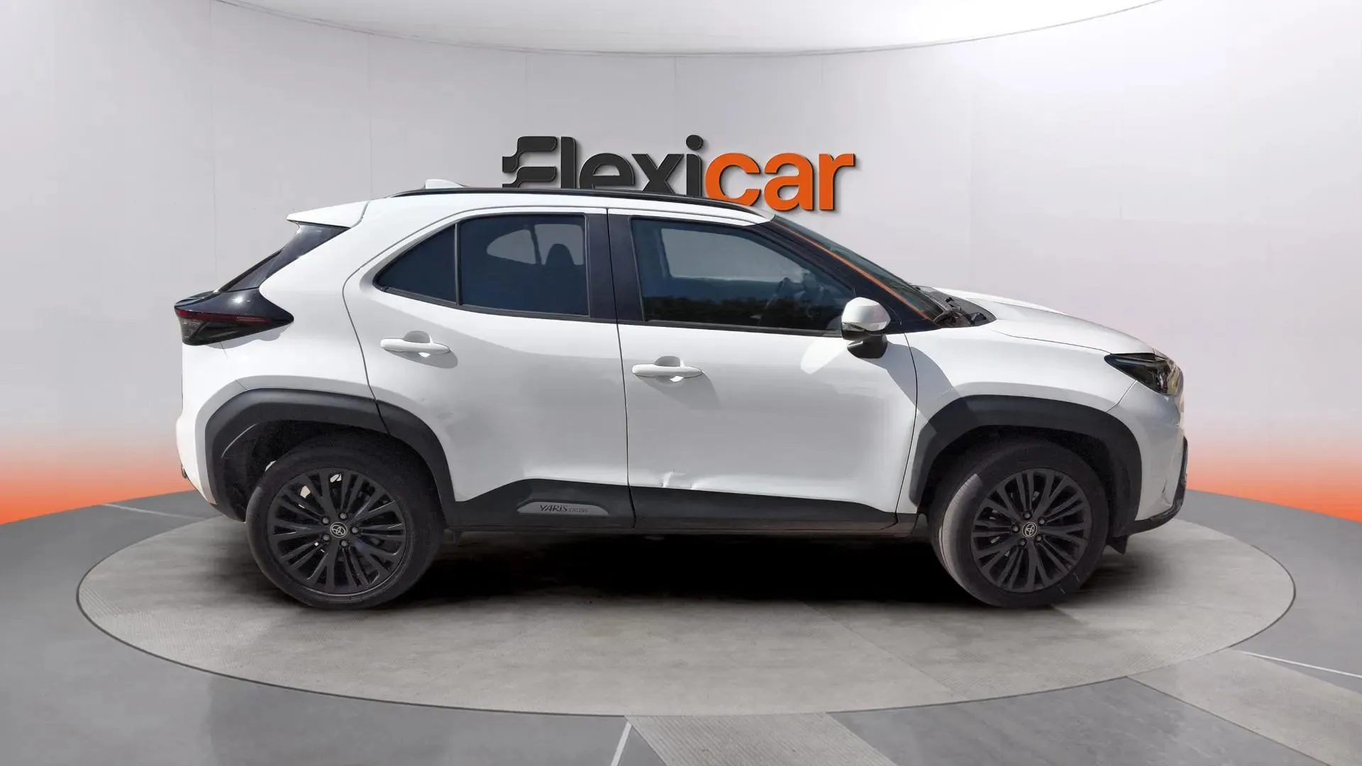 Toyota Yaris Cross 1.5 120H Adventure - foto 8