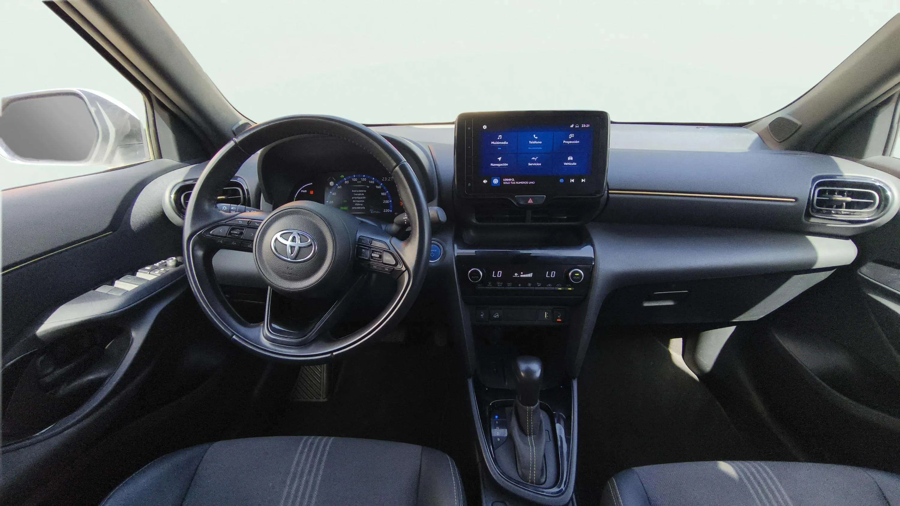 Toyota Yaris Cross 1.5 120H Adventure - foto 11