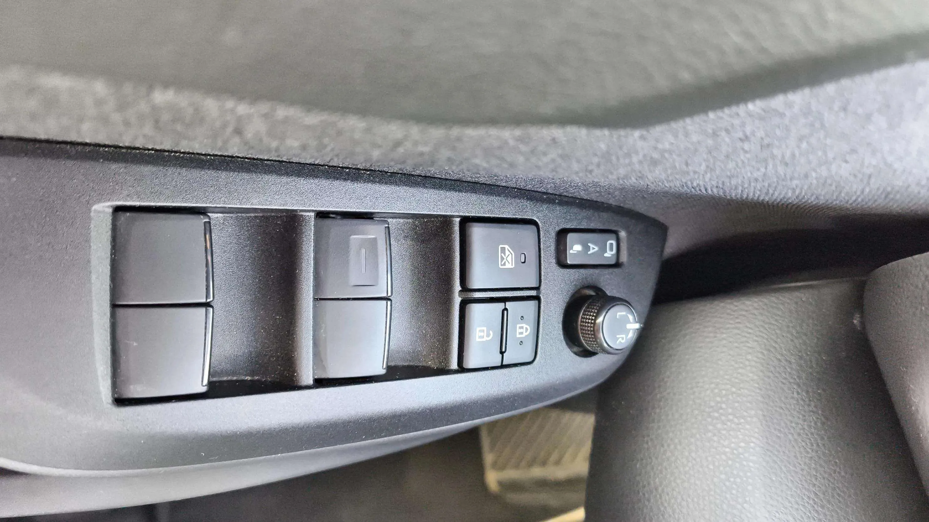 Toyota Yaris Cross 1.5 120H Adventure - foto 22