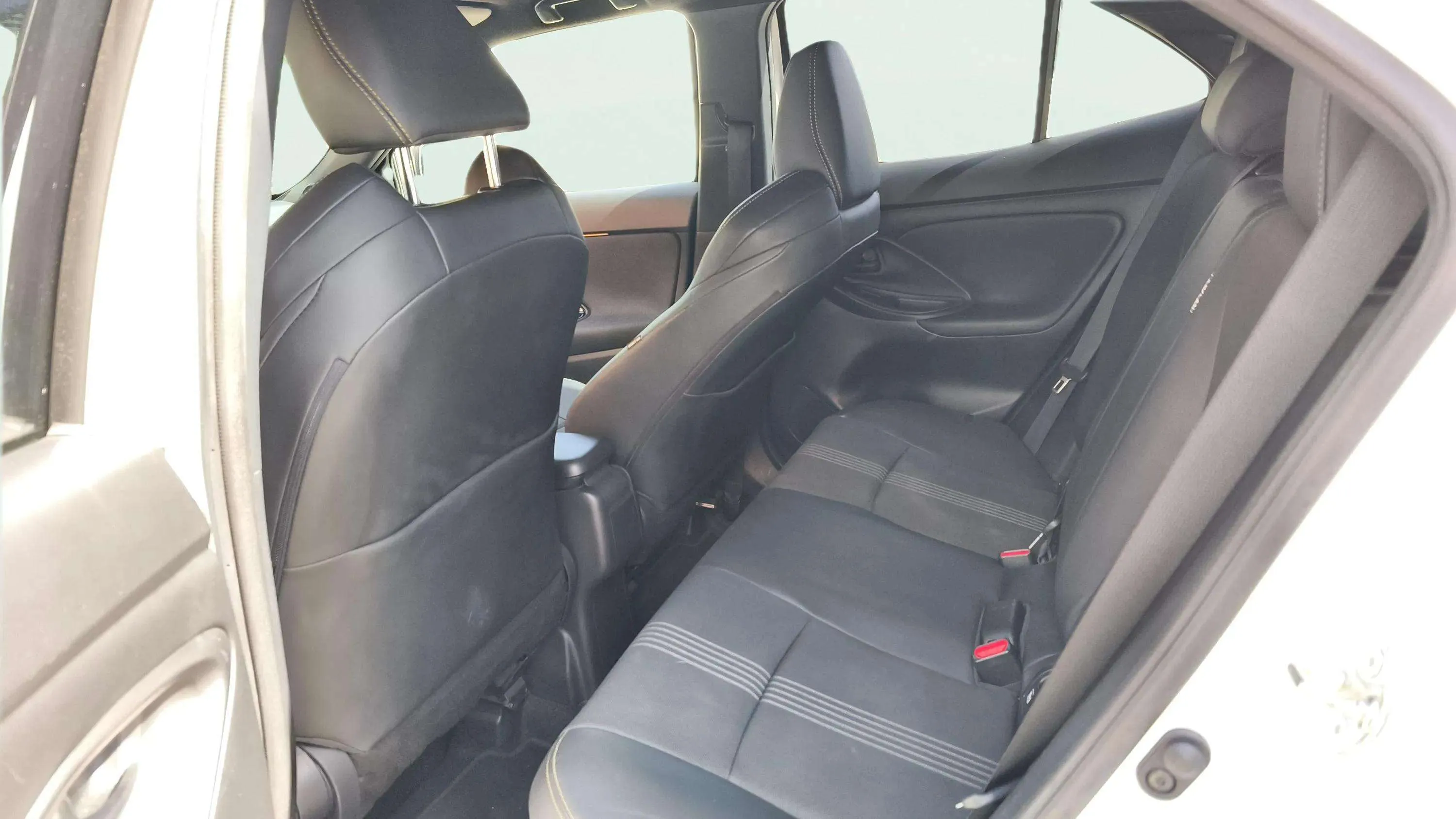 Toyota Yaris Cross 1.5 120H Adventure - foto 26