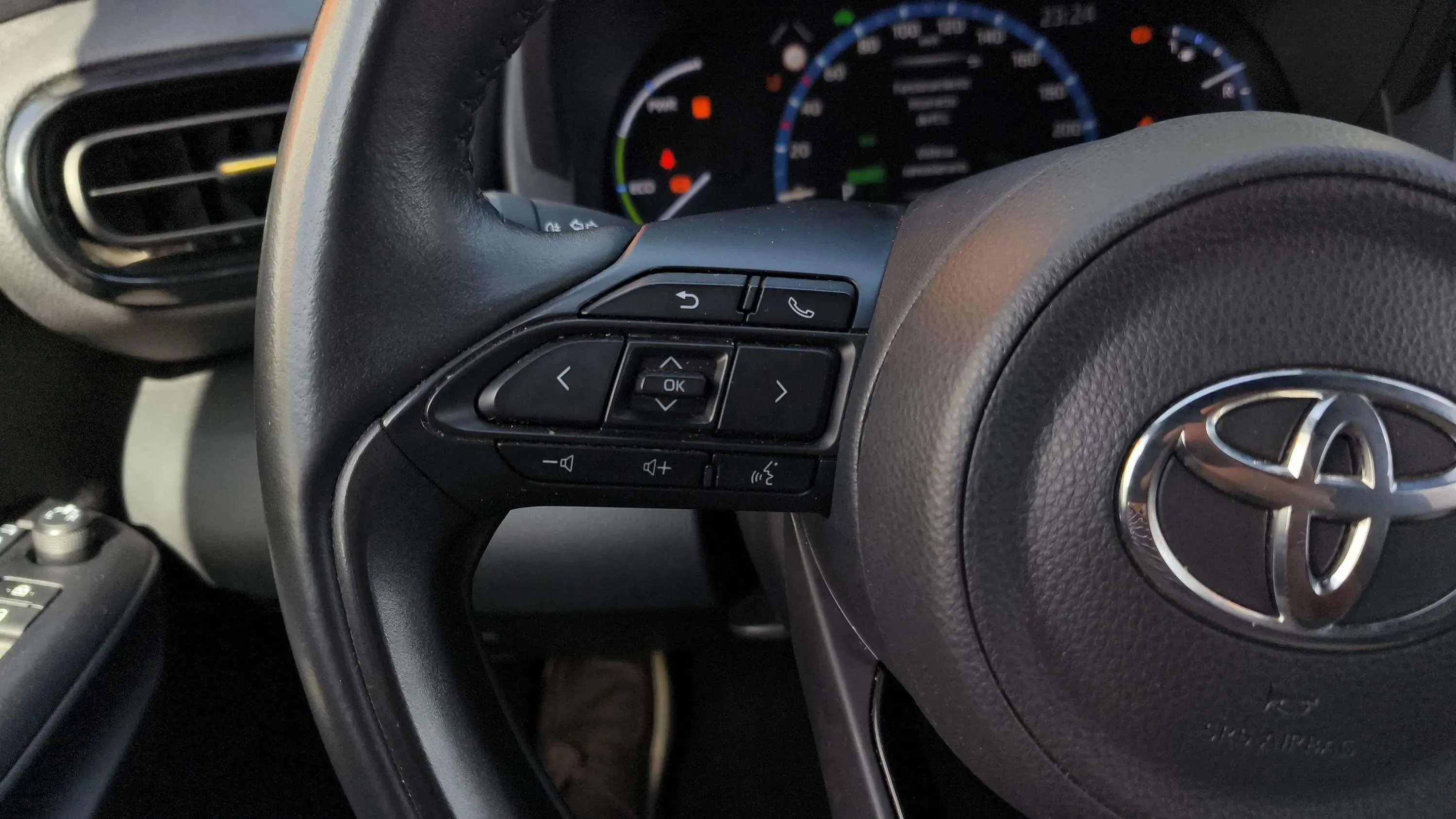 Toyota Yaris Cross 1.5 120H Adventure - foto 17