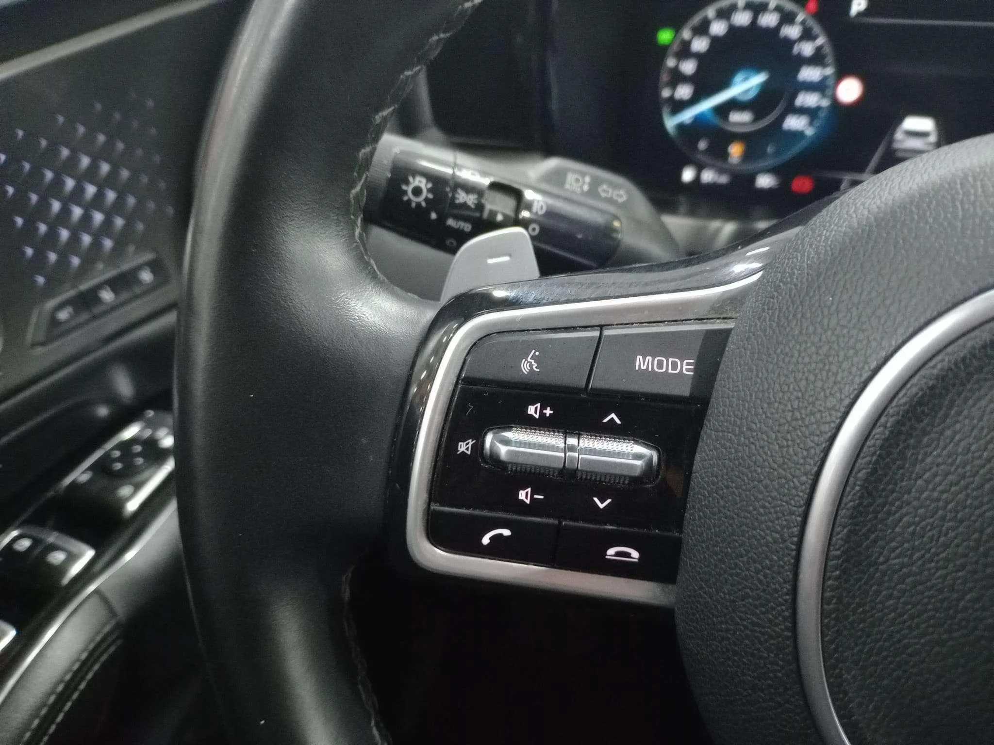 Kia Sorento 1.6 T-GDi HEV Plus Edition 4x2 7 plazas - foto 30