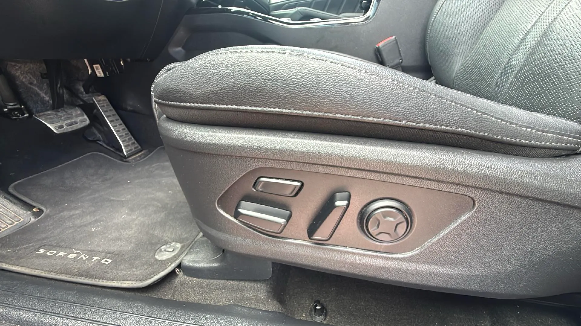 Kia Sorento 1.6 T-GDi HEV Plus Edition 4x2 7 plazas - foto 22