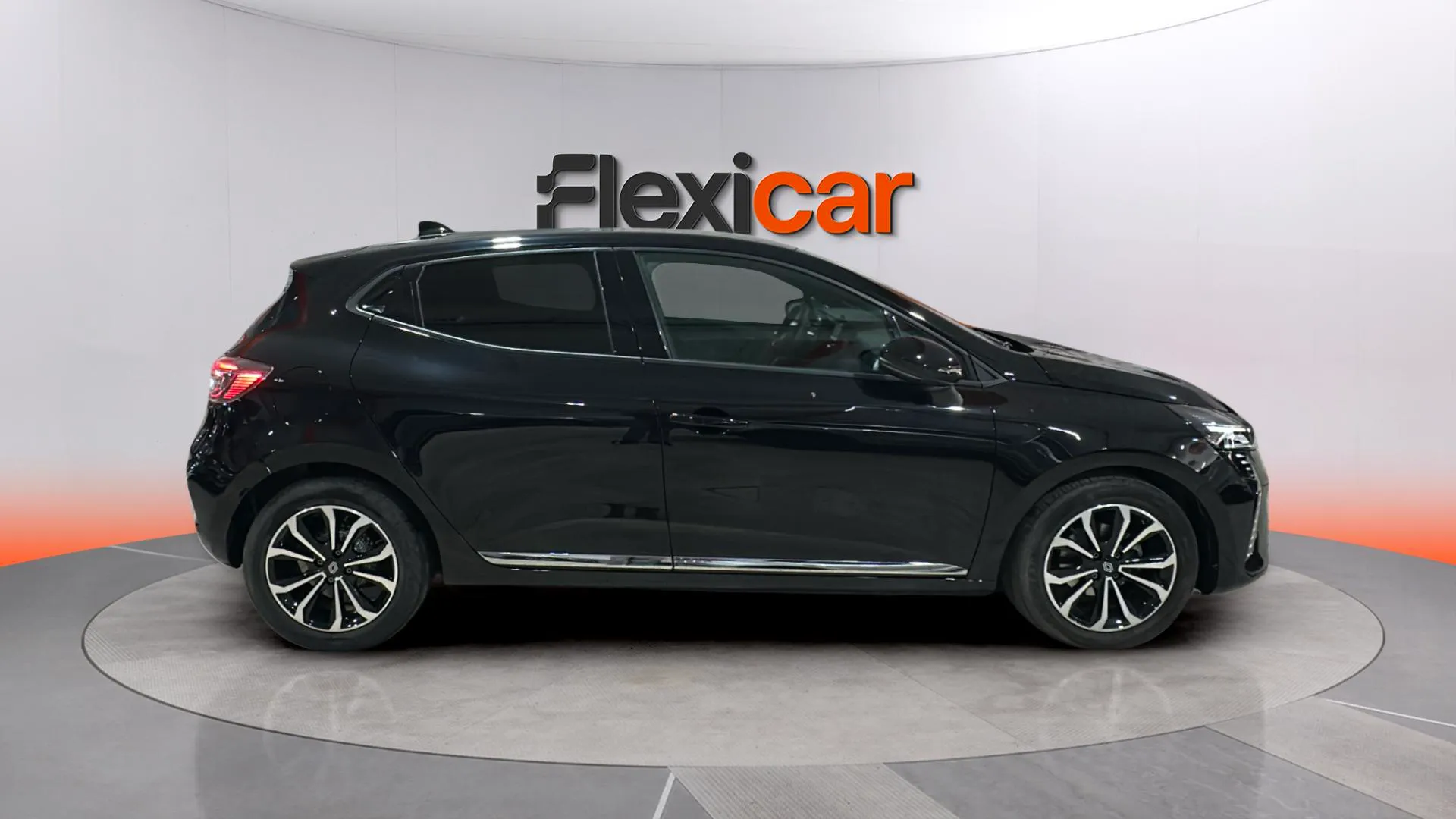 Renault Clio Techno TCe 90 - foto 8