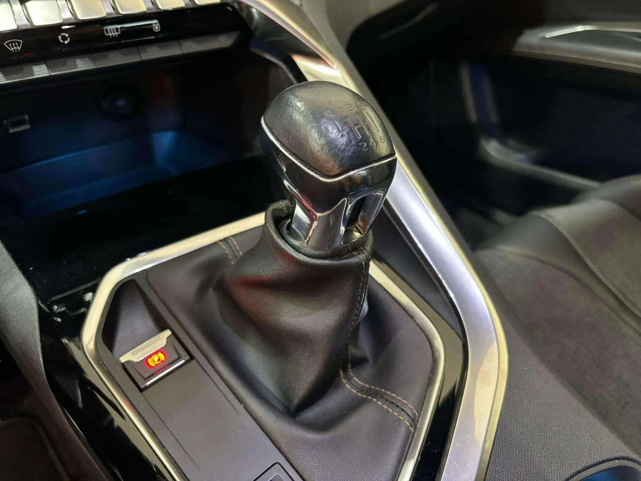 Peugeot 3008 2.0BLUEHDI GT Line - foto 17