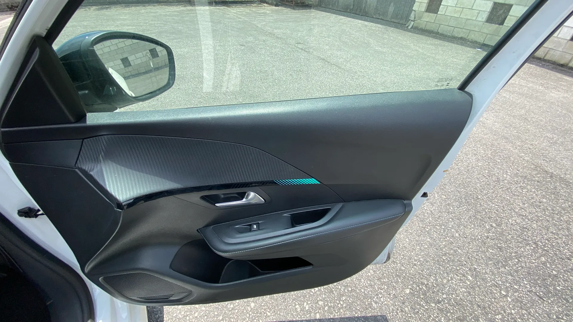 Peugeot 208 PureTech Allure - foto 23