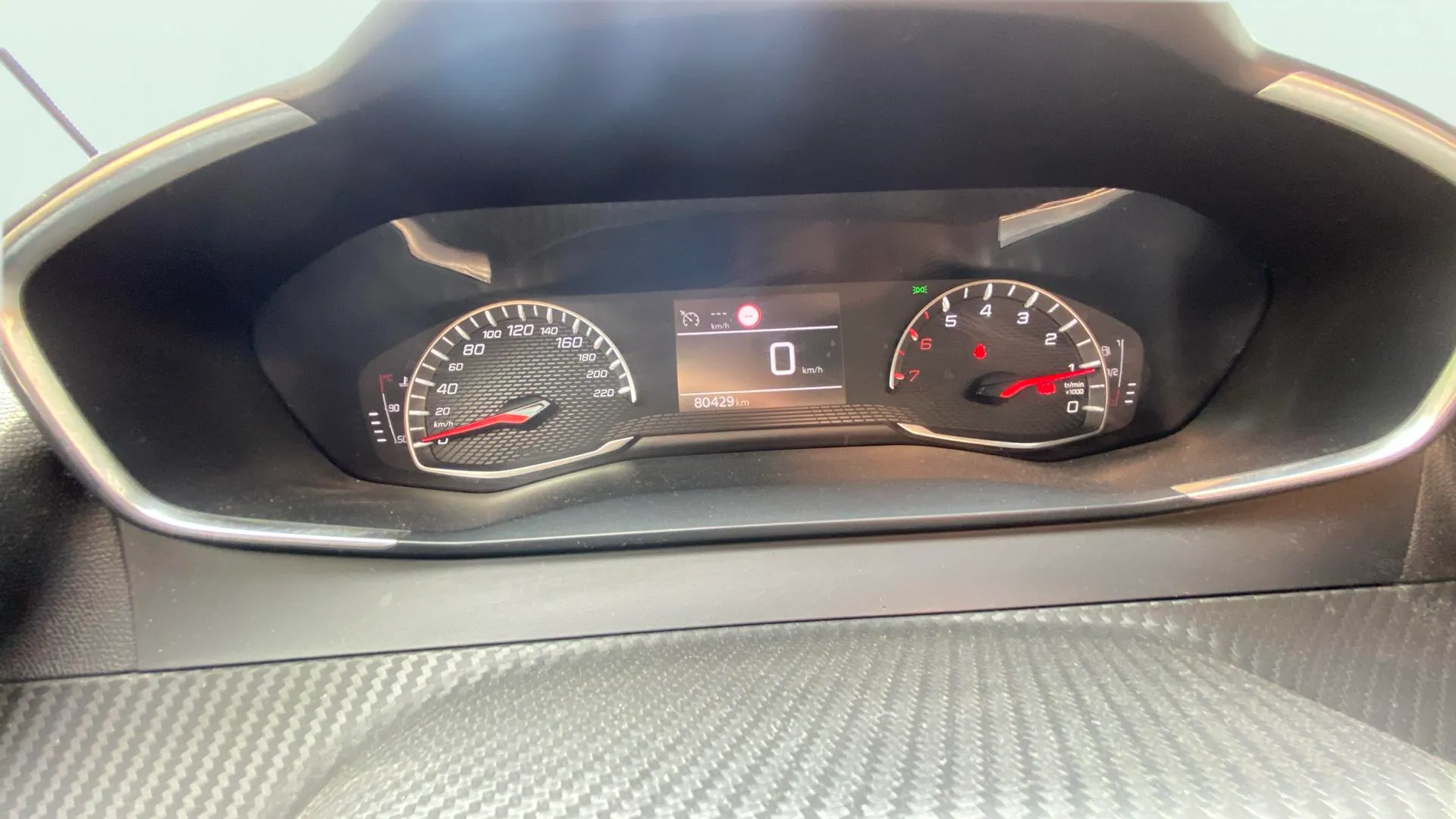 Peugeot 208 PureTech Allure - foto 13