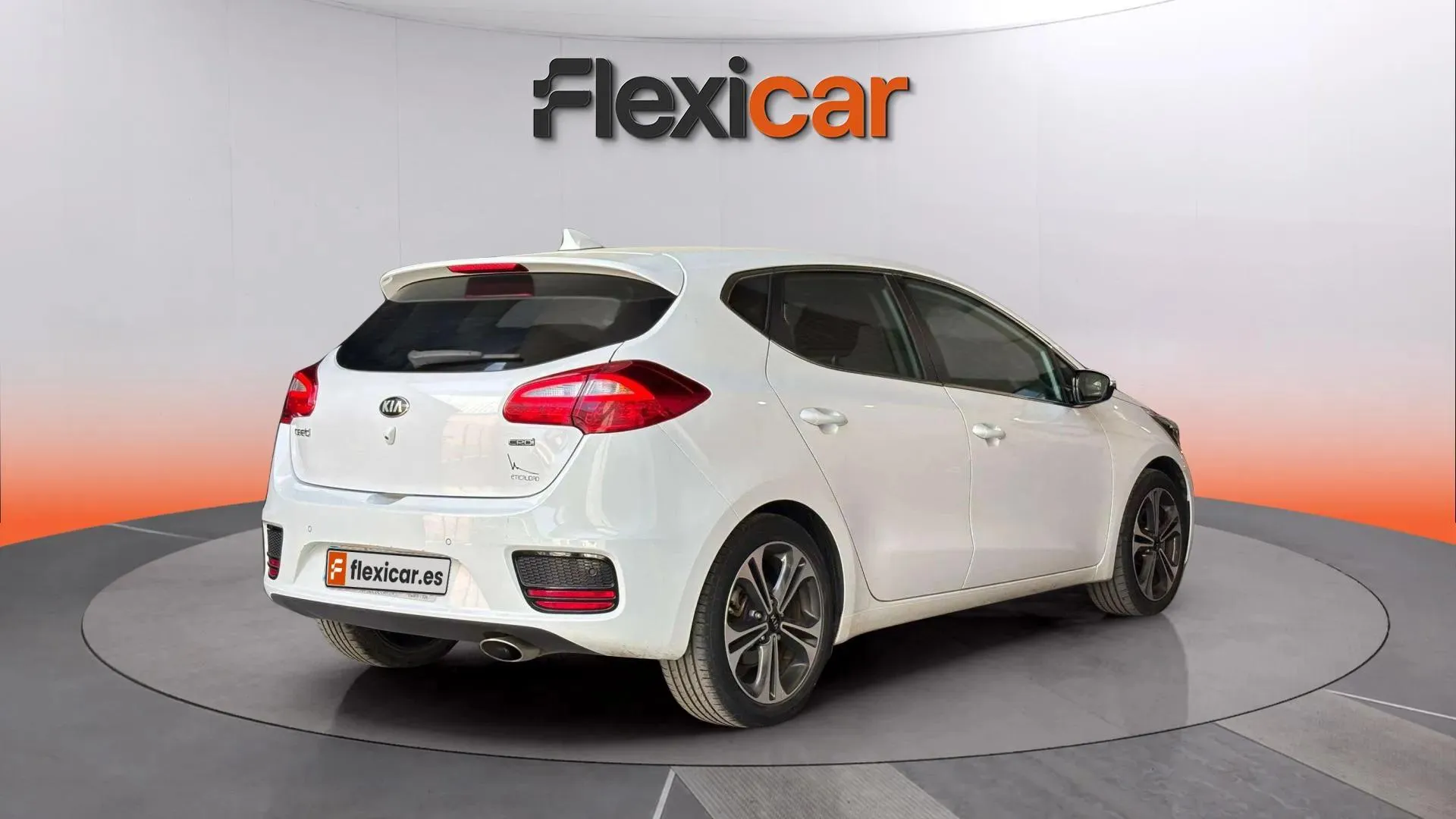 Kia Ceed 1.6 CRDi Tech DCT - foto 4