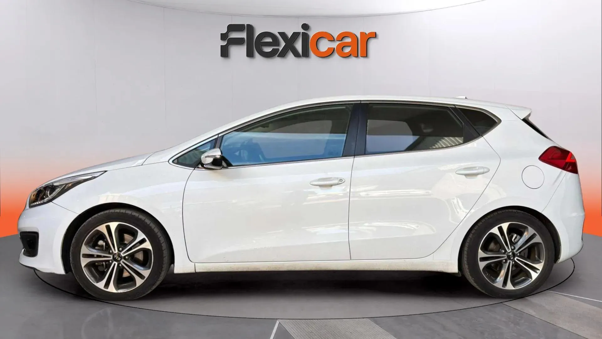Kia Ceed 1.6 CRDi Tech DCT - foto 3