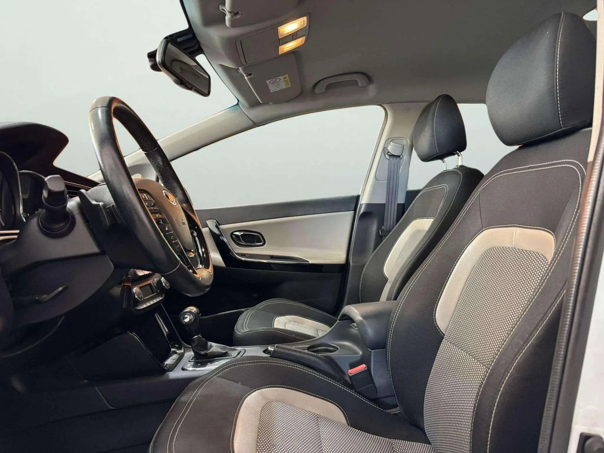 Kia Ceed 1.6 CRDi Tech DCT - foto 9