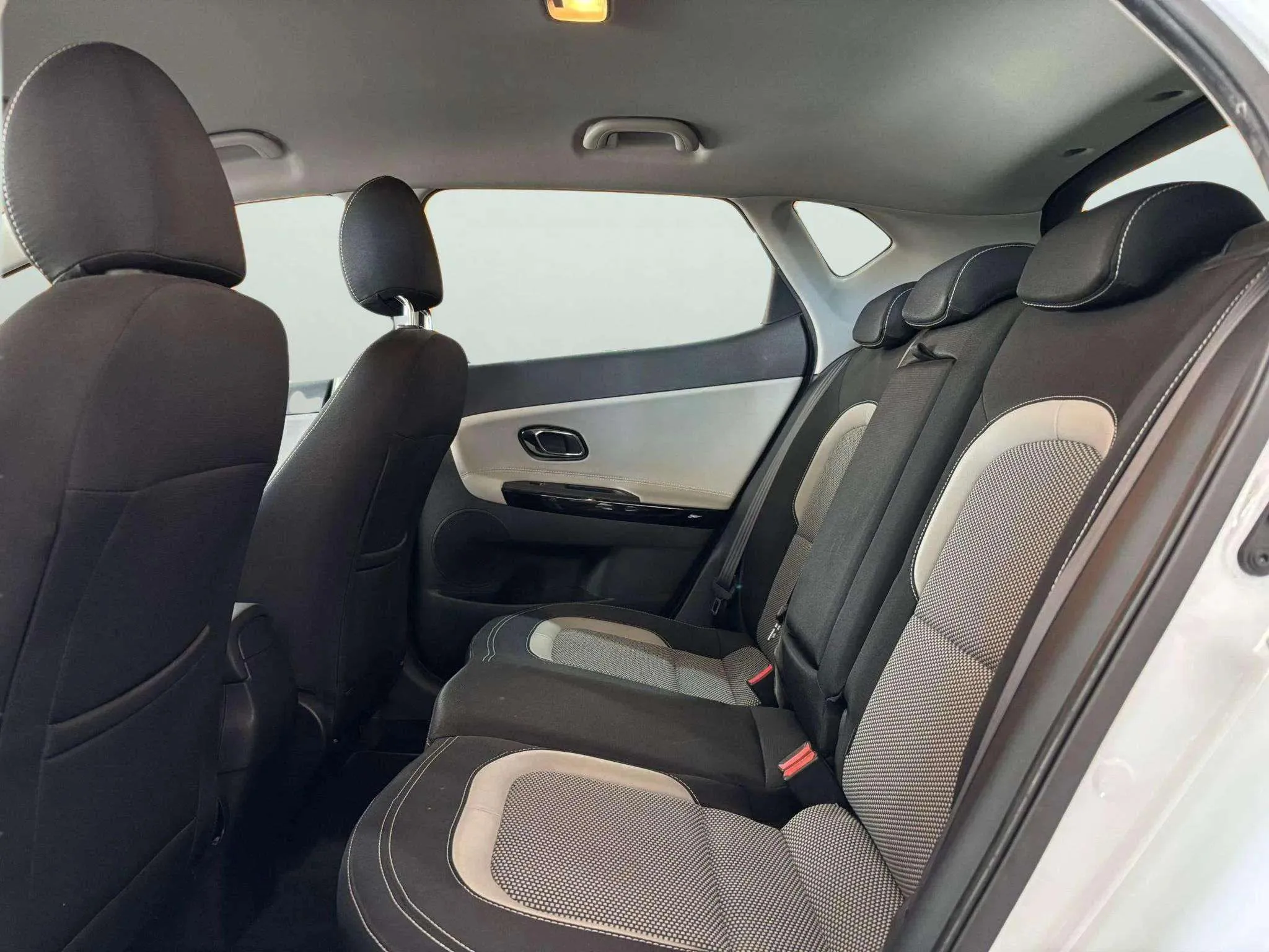 Kia Ceed 1.6 CRDi Tech DCT - foto 13