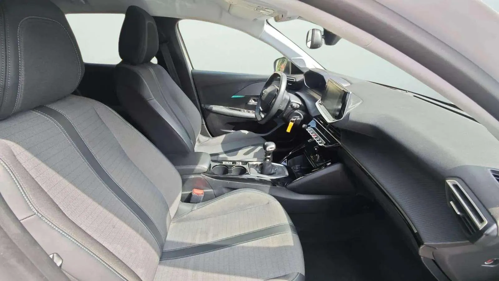 Peugeot 208 PureTech Allure Pack - foto 26