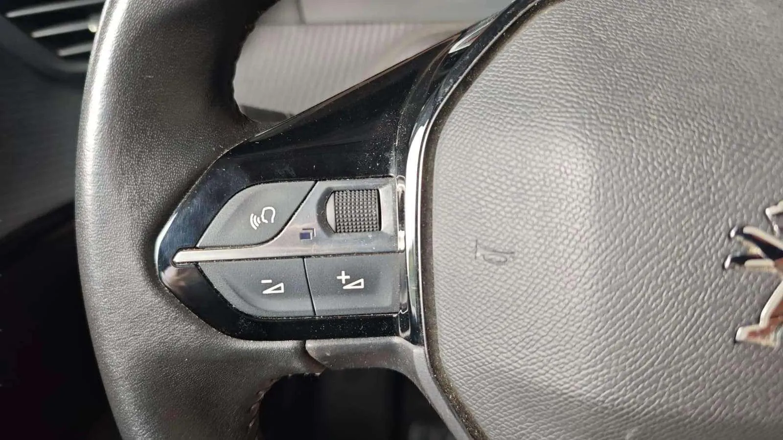 Peugeot 208 PureTech Allure Pack - foto 15