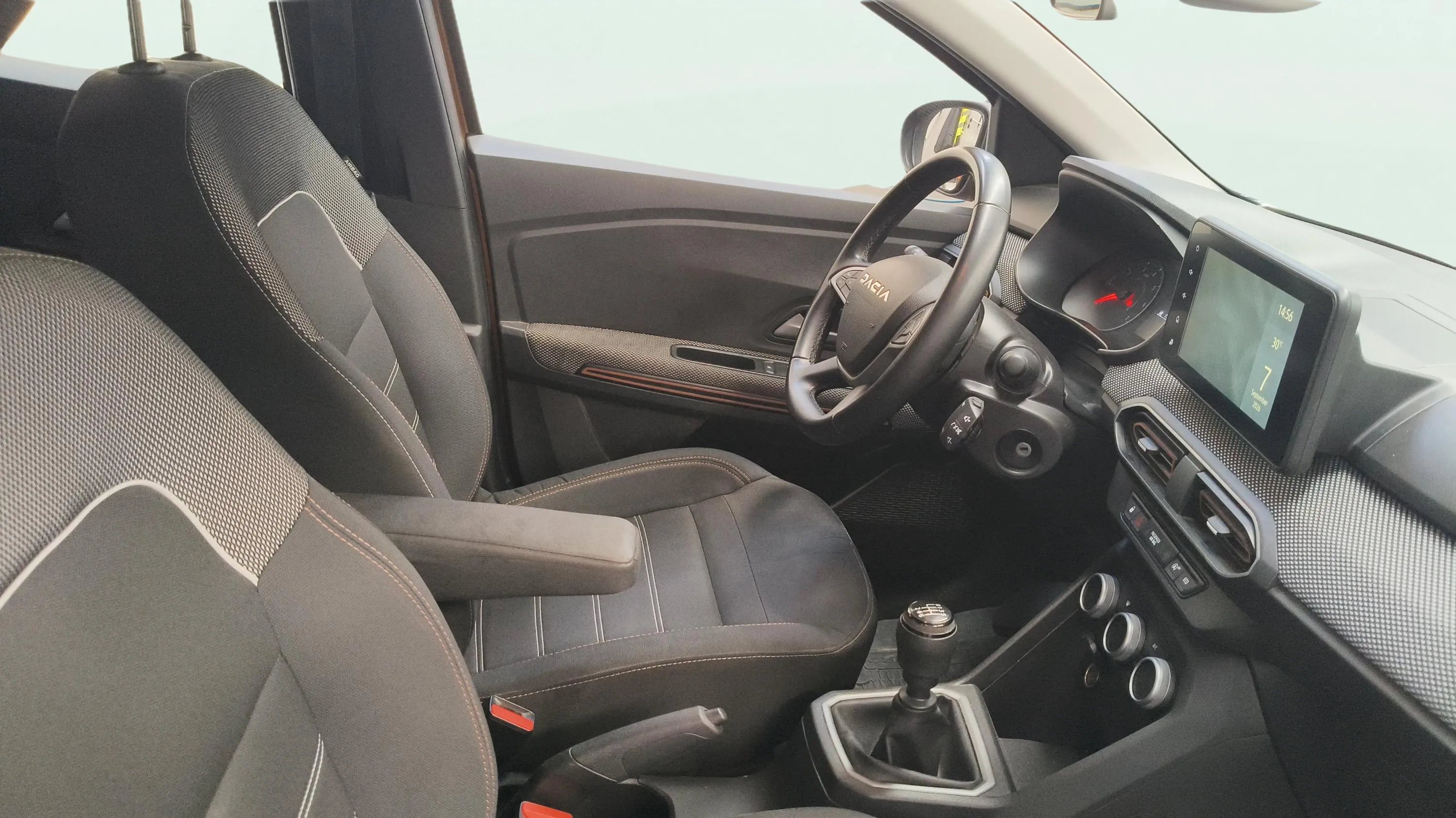 Dacia Sandero Stepway Essential TCe (90V) - foto 15