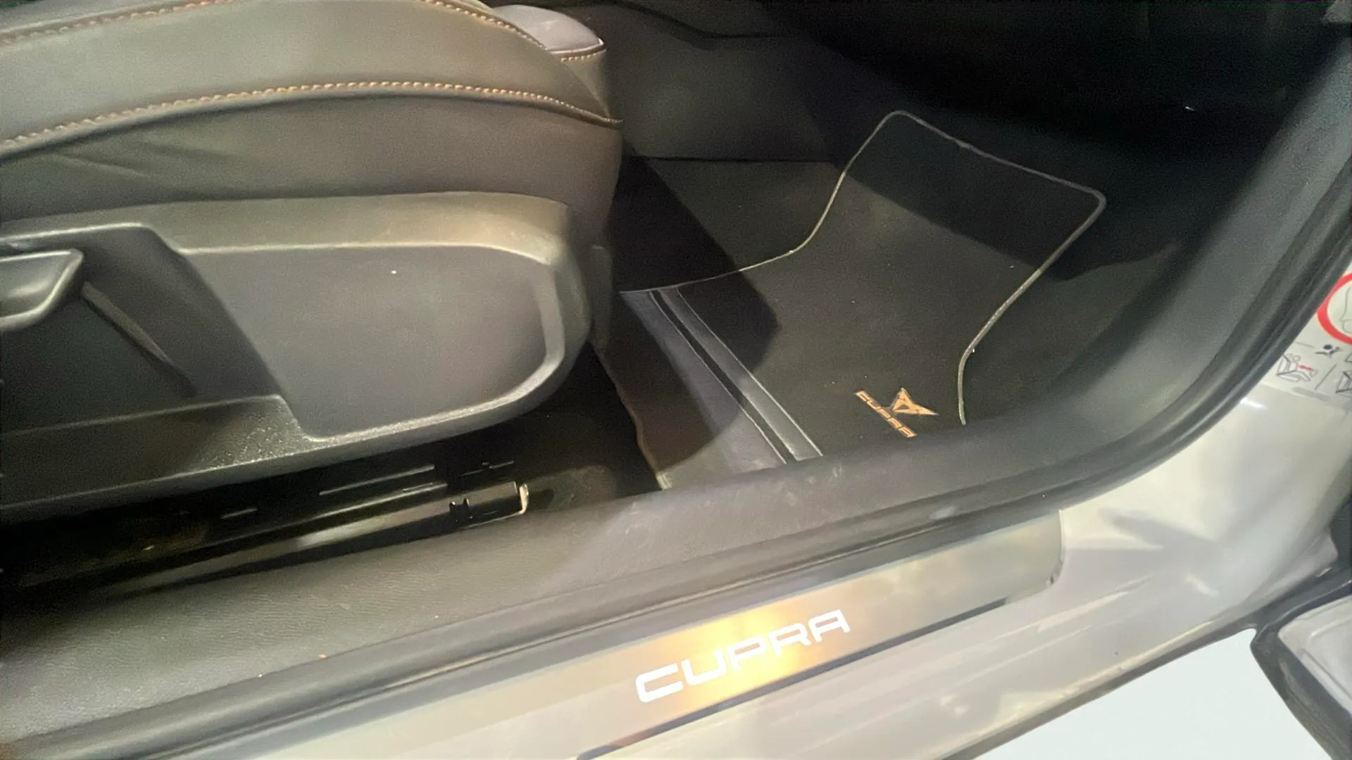 Cupra Formentor 2.0 TDI 4Drive DSG - foto 18