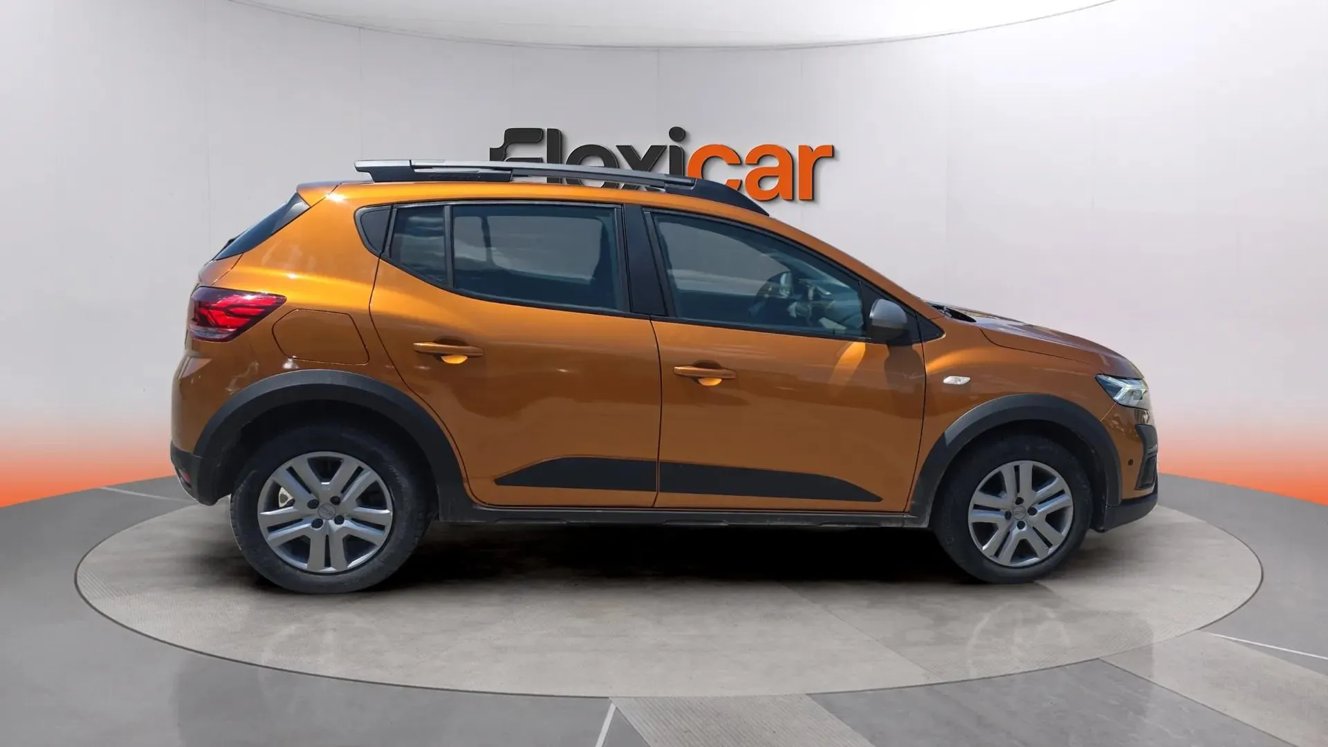 Dacia Sandero Stepway Essential TCe (90V) - foto 8