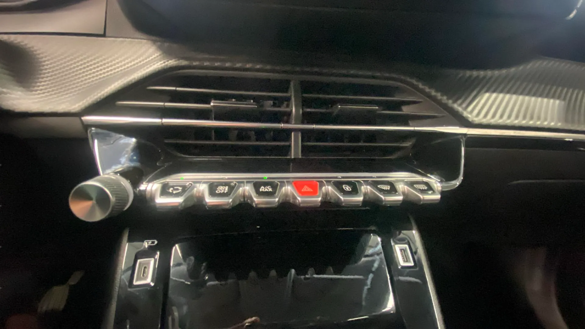 Peugeot 2008 Allure Pack PureTech 130 - foto 16
