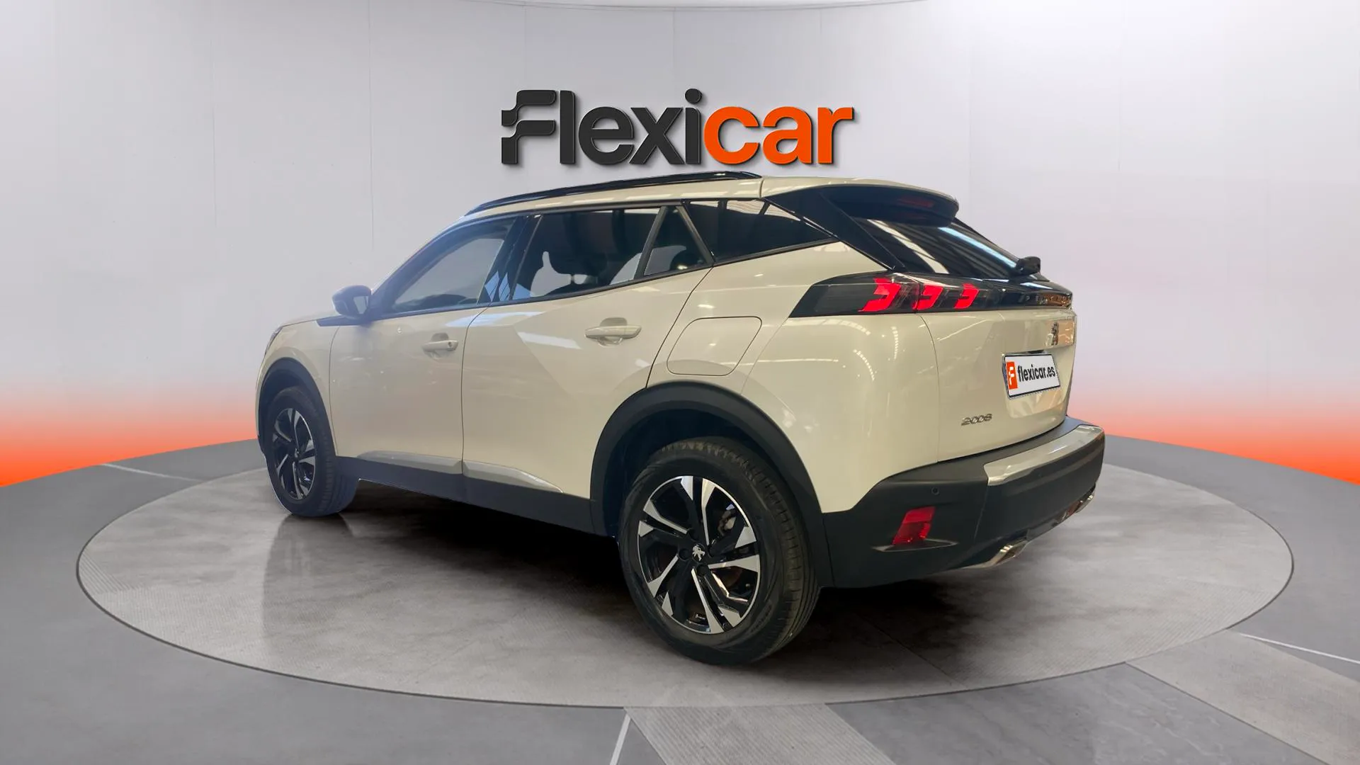 Peugeot 2008 Allure Pack PureTech 130 - foto 4