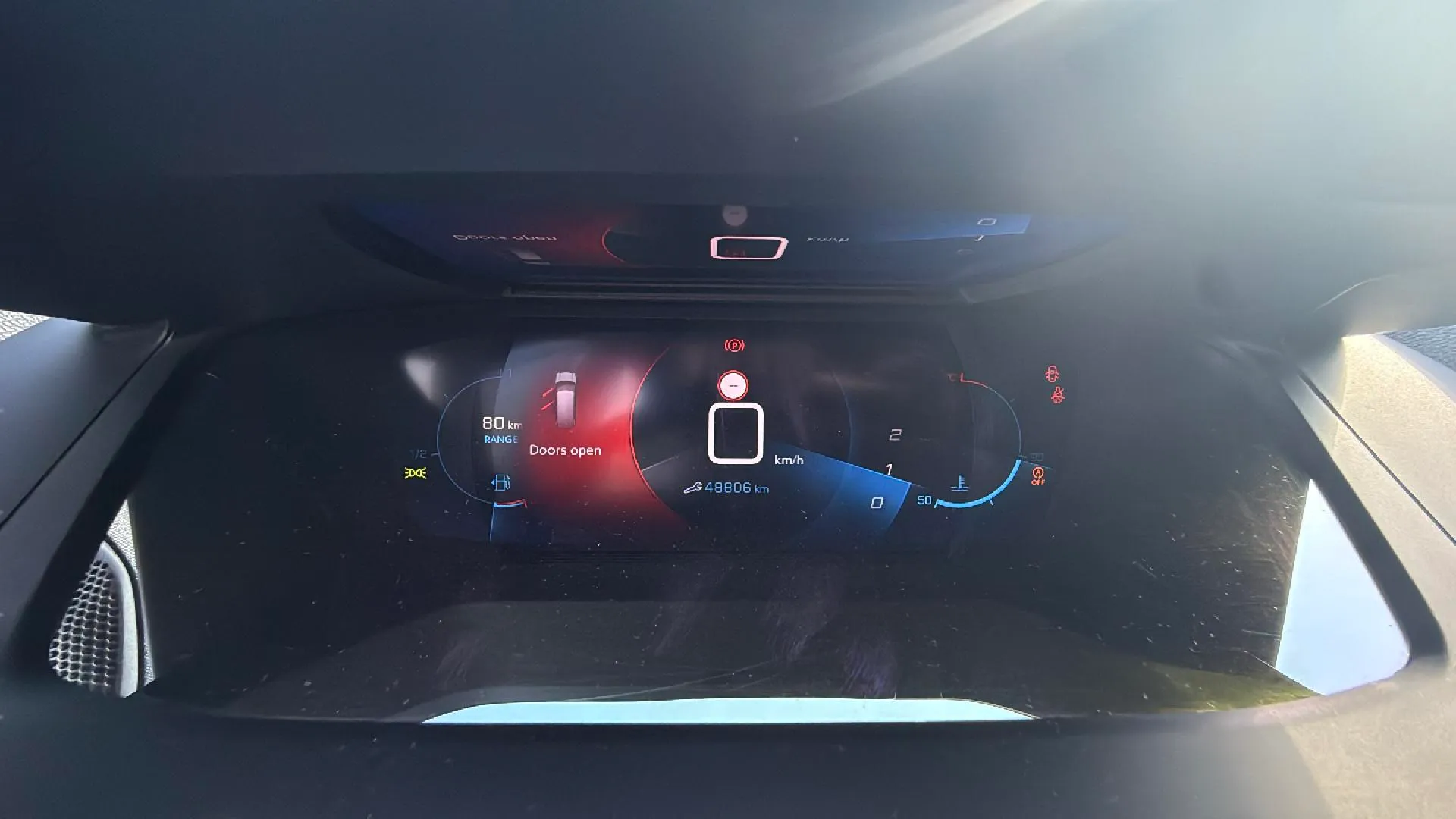 Peugeot 2008 Allure Pack PureTech 130 - foto 13