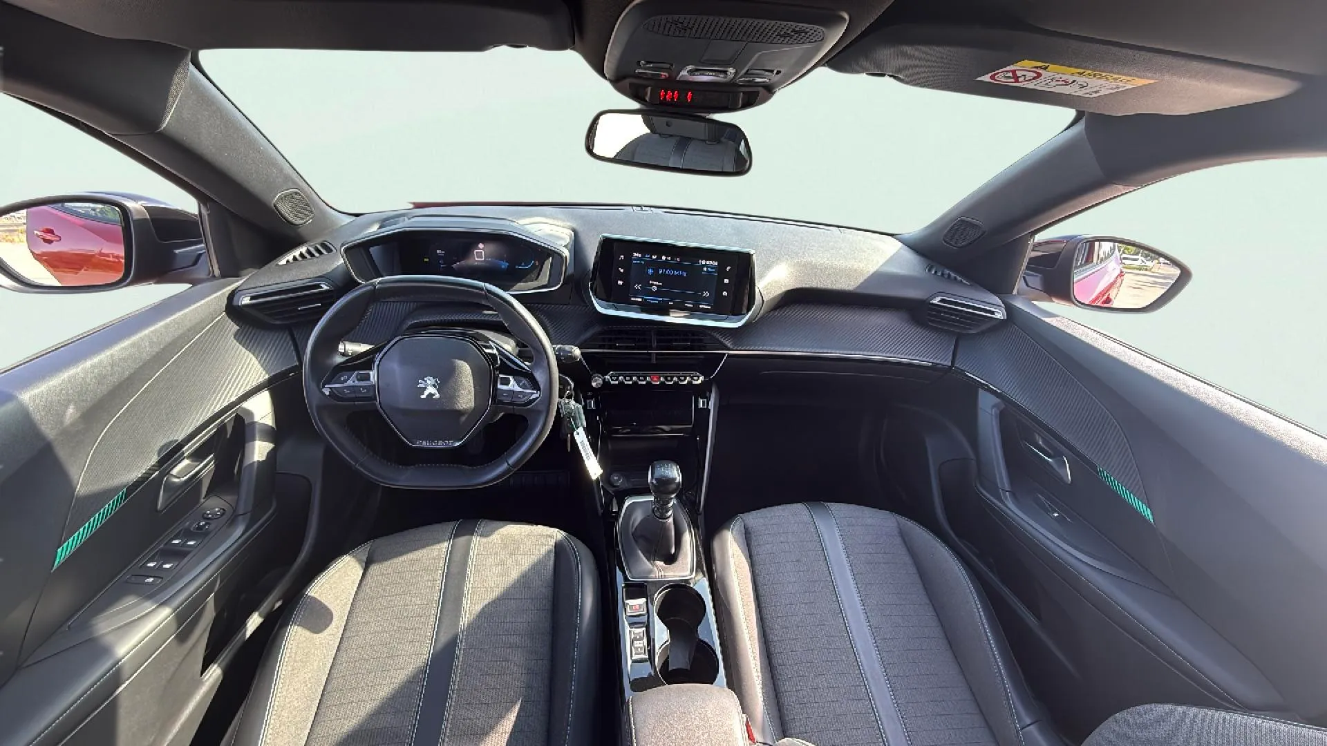Peugeot 2008 Allure Pack PureTech 130 - foto 10
