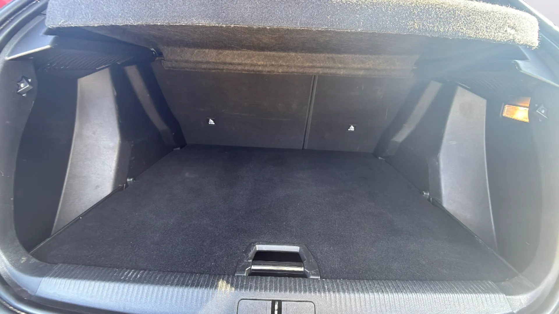 Peugeot 2008 Allure Pack PureTech 130 - foto 16