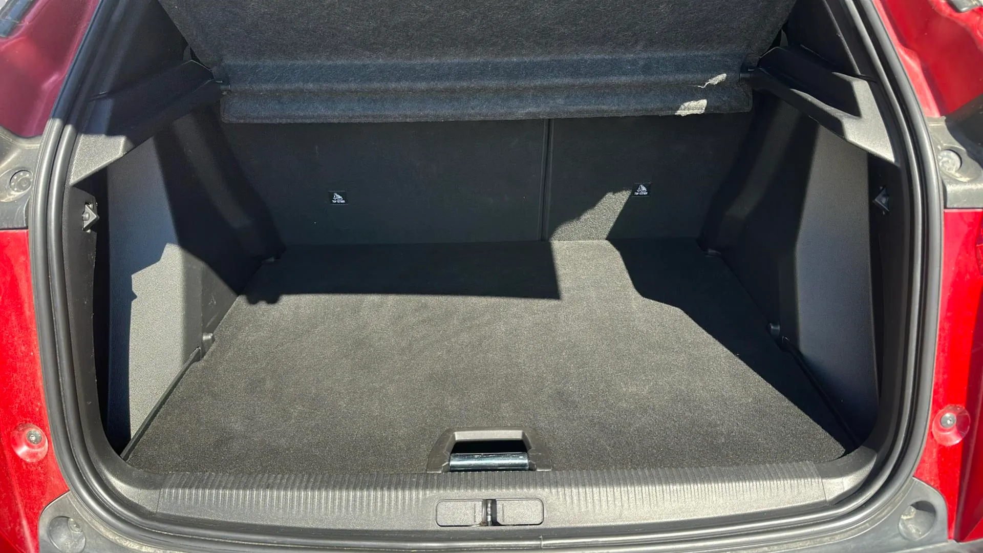 Peugeot 2008 Allure Pack PureTech 130 - foto 17
