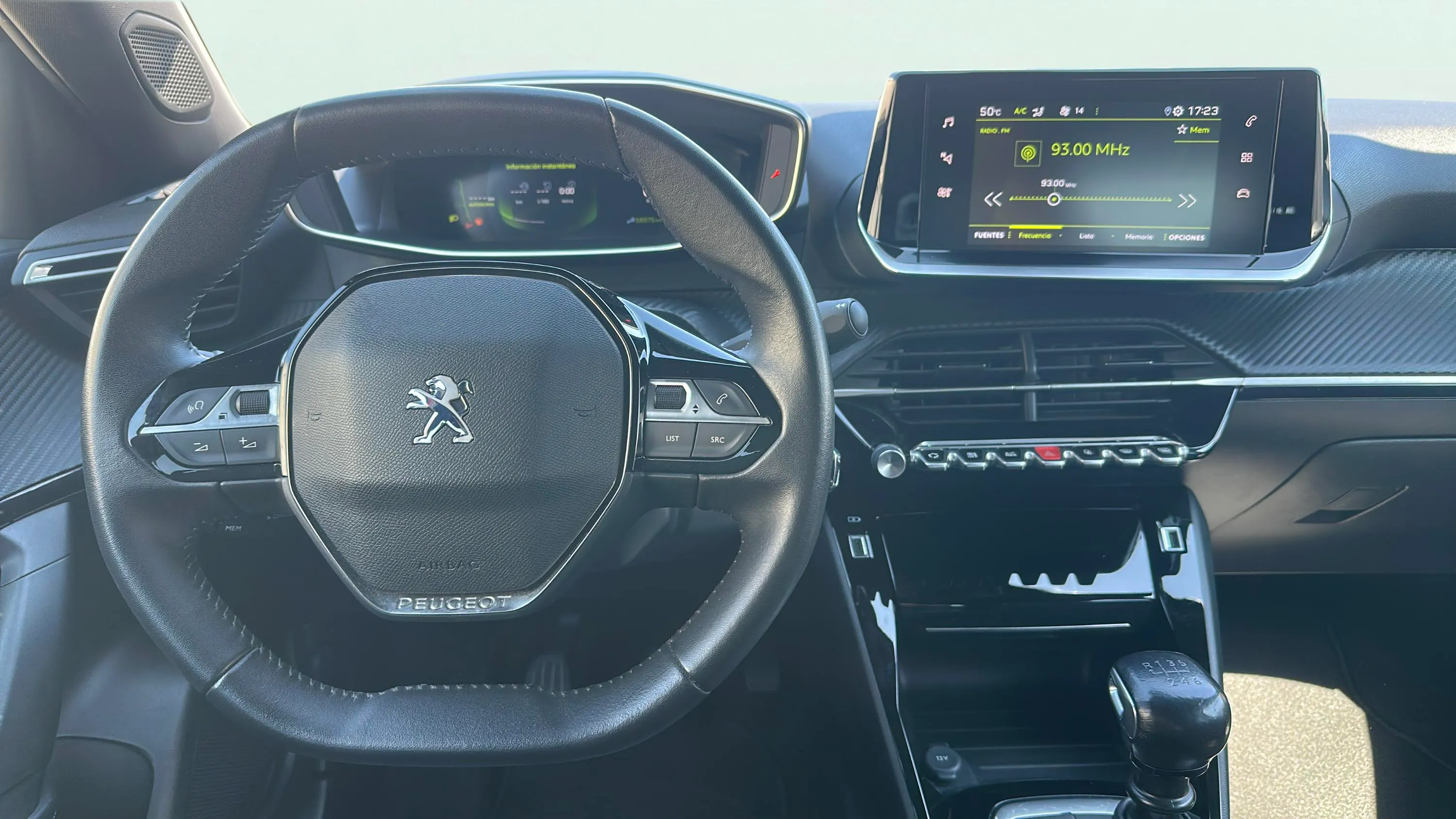 Peugeot 2008 Allure Pack PureTech 130 - foto 11