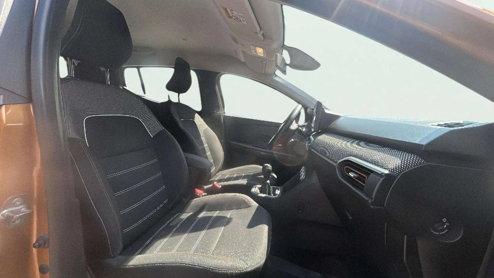 Dacia Sandero Stepway Essential TCe (90V) - foto 19