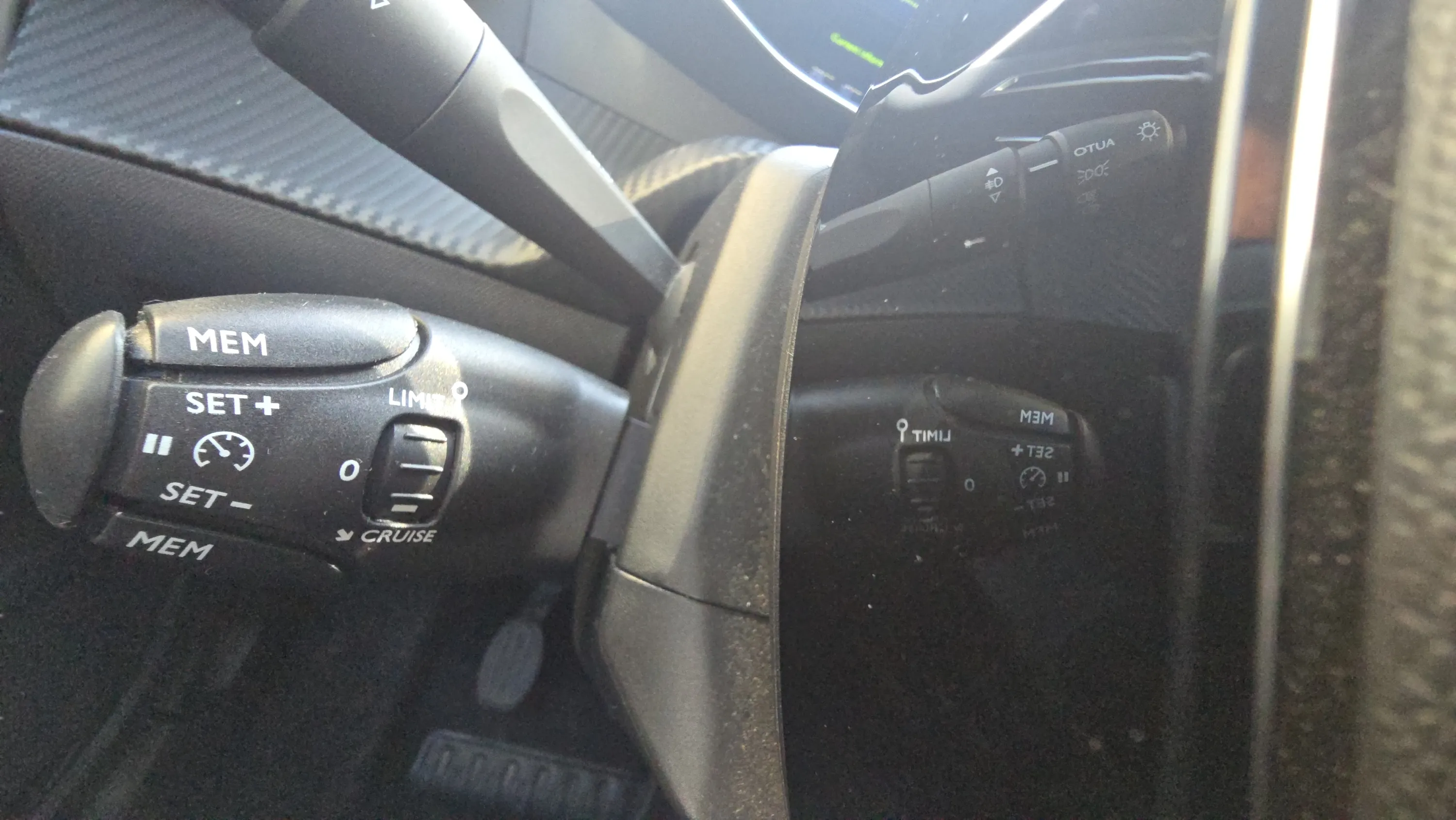 Peugeot 2008 Allure Pack PureTech 130 - foto 16