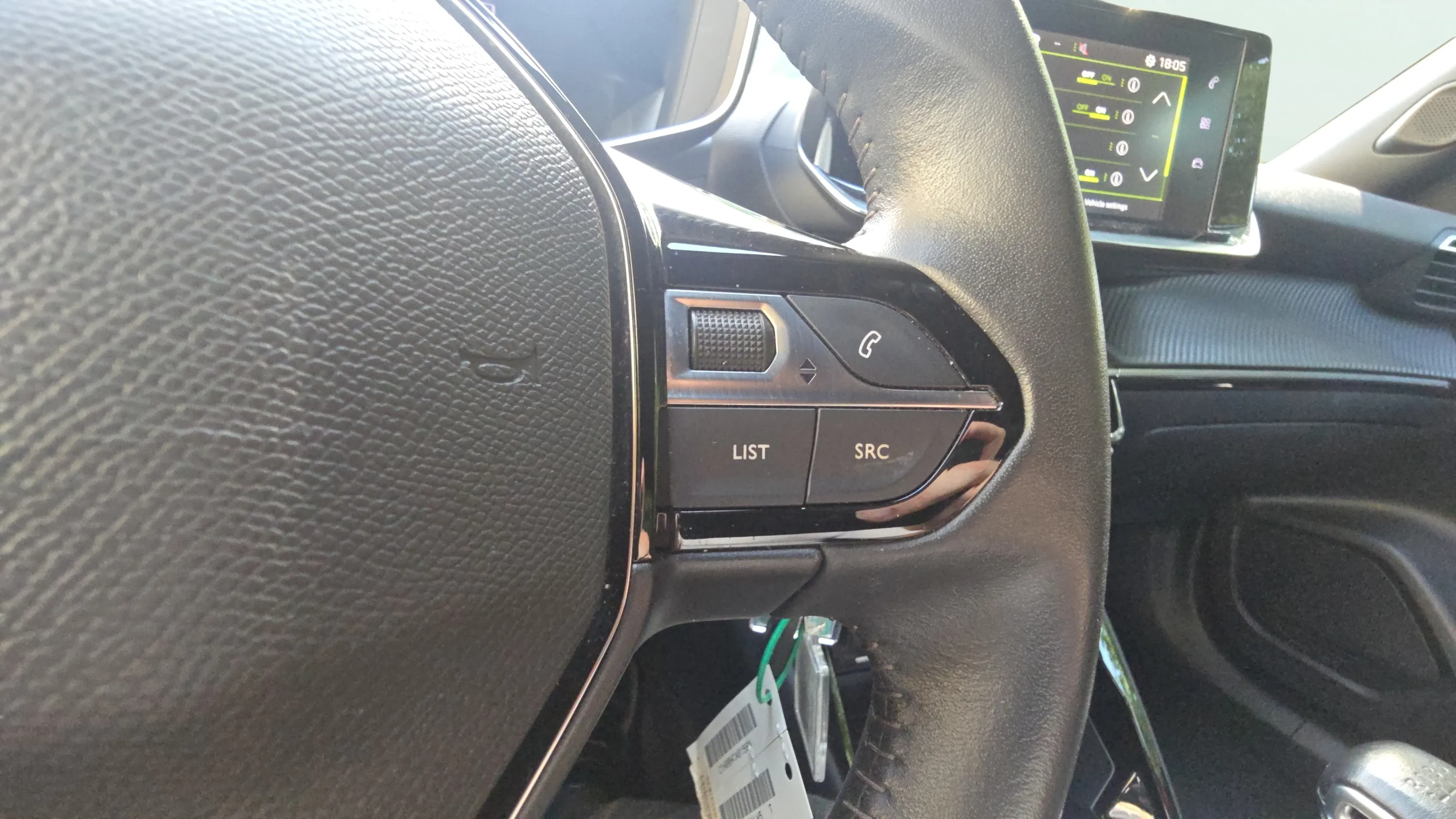 Peugeot 2008 Allure Pack PureTech 130 - foto 15